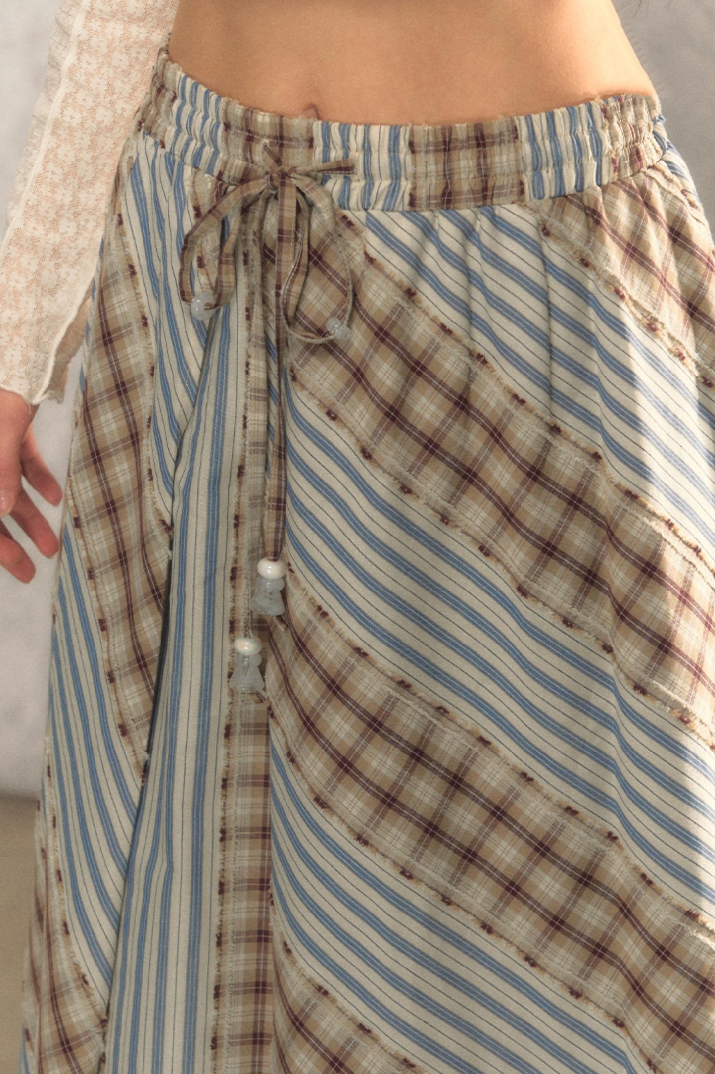 Elastischer Taillen-A-Linien-Maxikleid