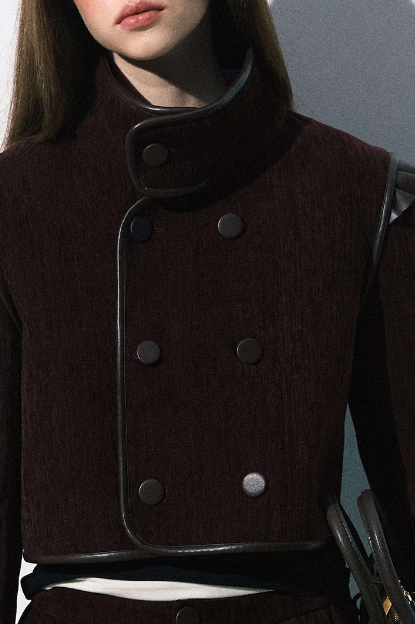 무거운 벨벳 짧은 재킷과 스커트 세트