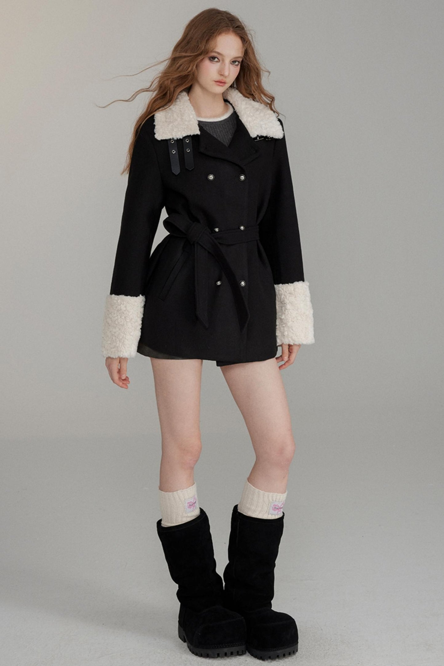 Manteau midi ceinturé en patchwork de laine