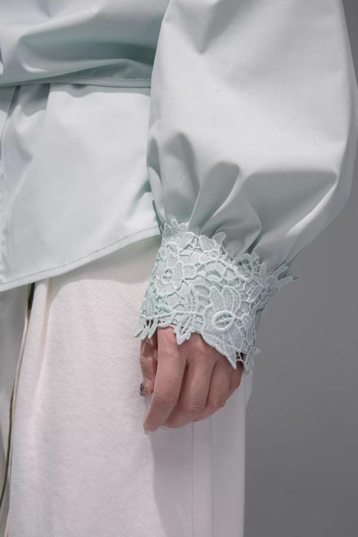 Optische Täuschung Drapiertkragen-Hemd