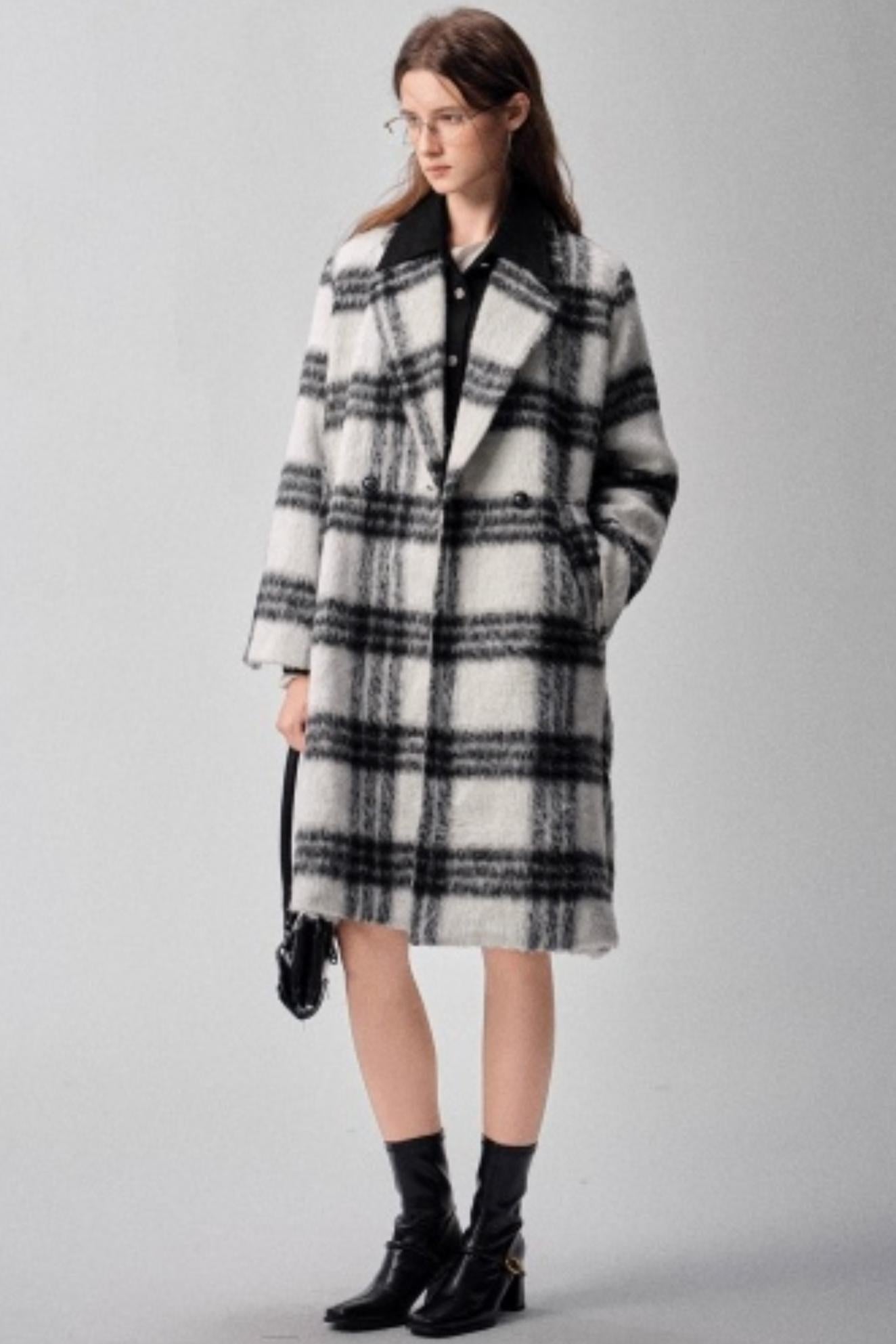 Black White Plaid High End Woolen Coat UrbanSheek black-white-plaid-high-end-woolen-coat-urbansheek