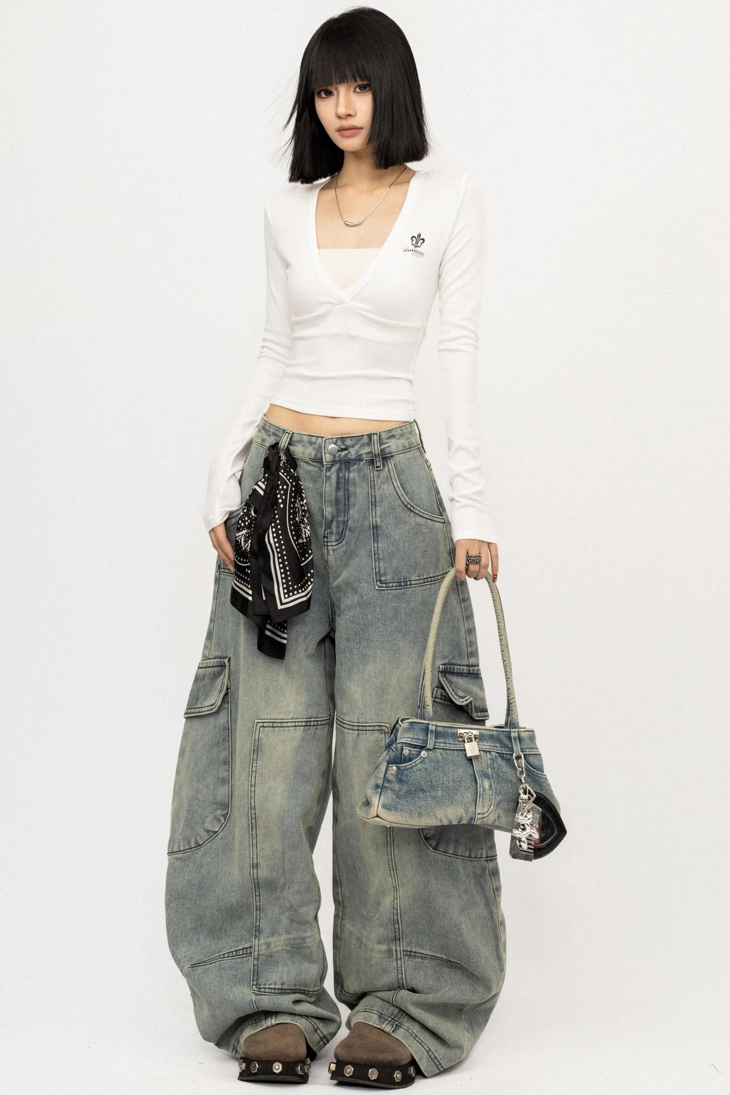 American Vintage Multi-Pocket Cargo Jeans