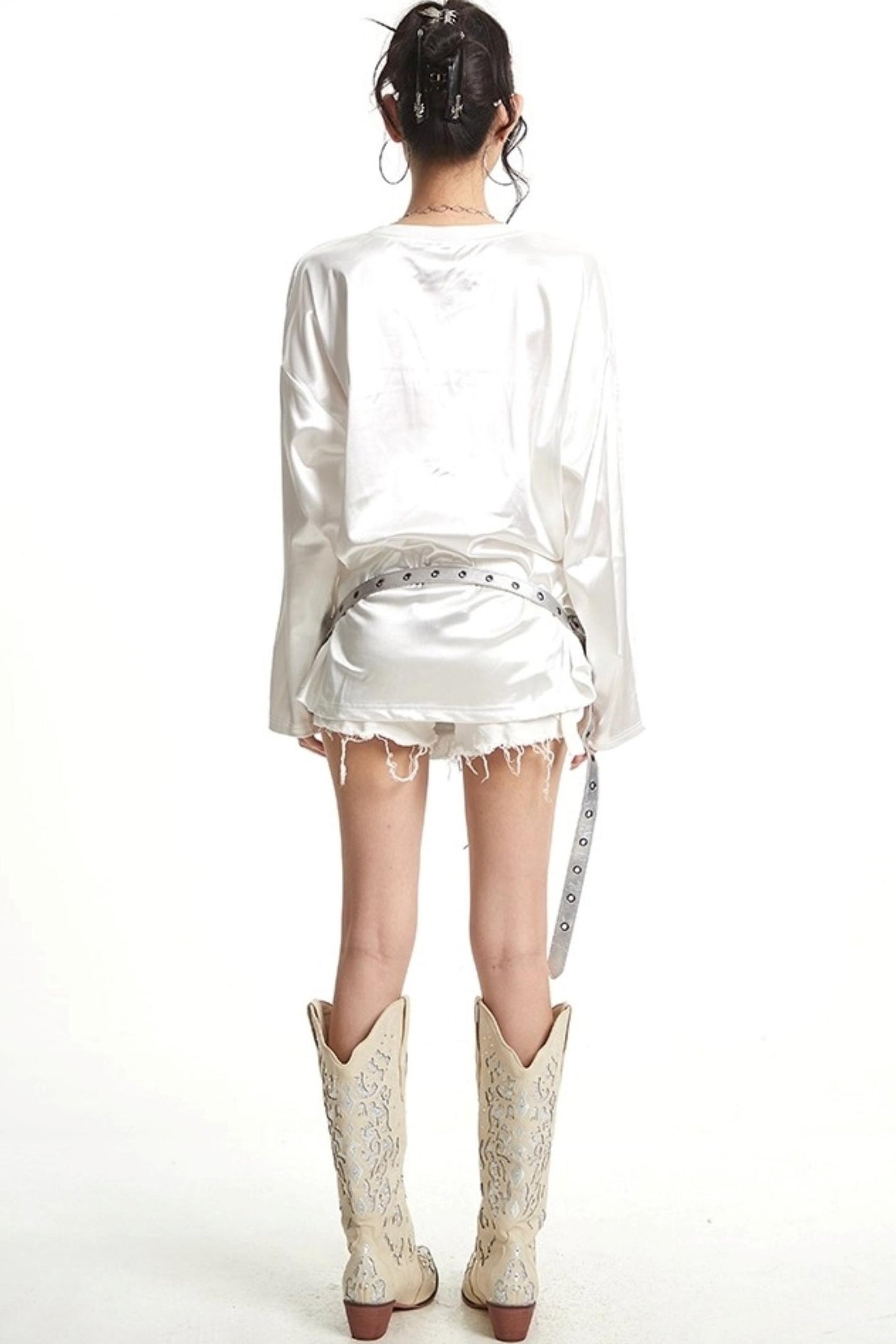 T-shirt noir en dentelle