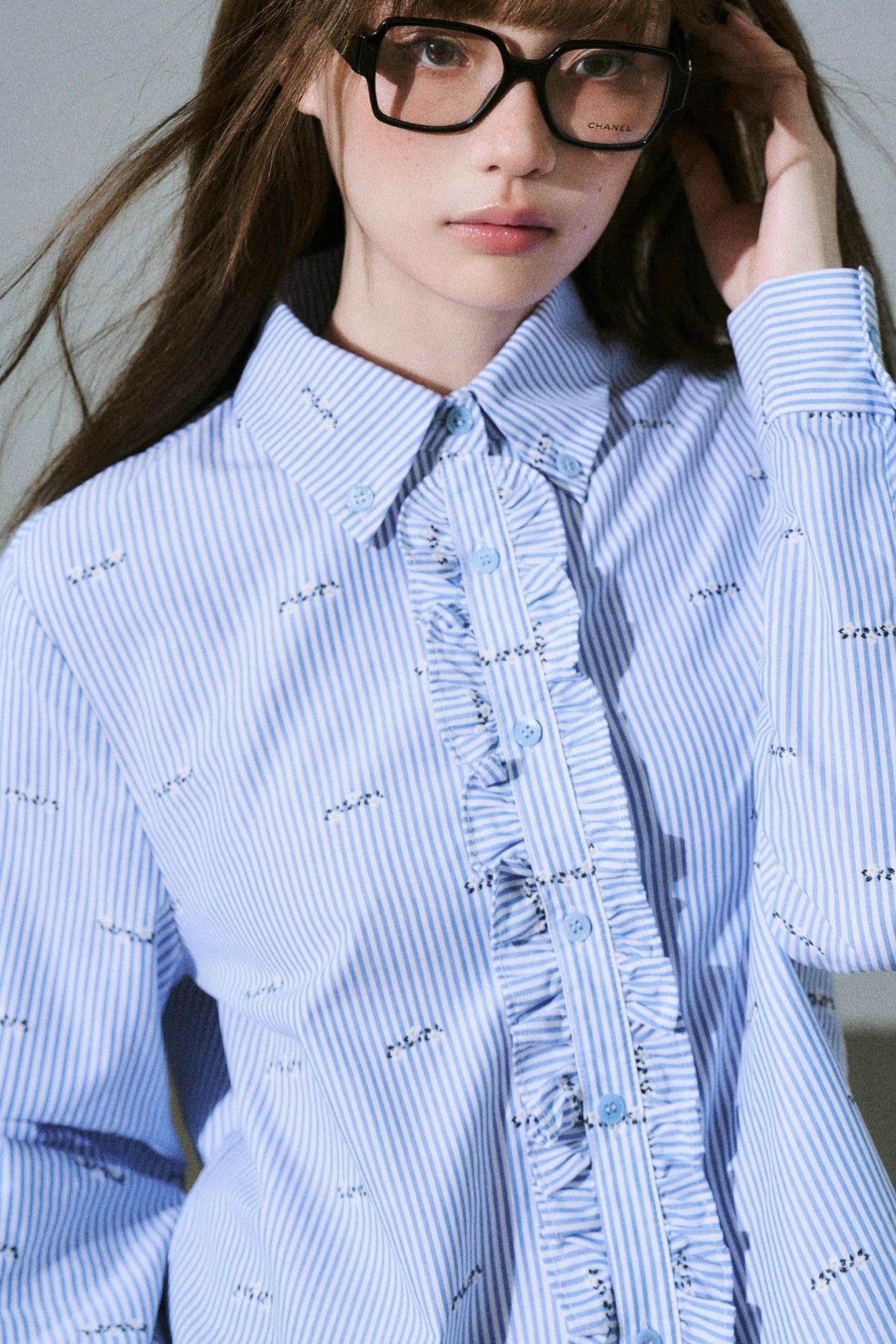 Soft Minimal Shoulder Top