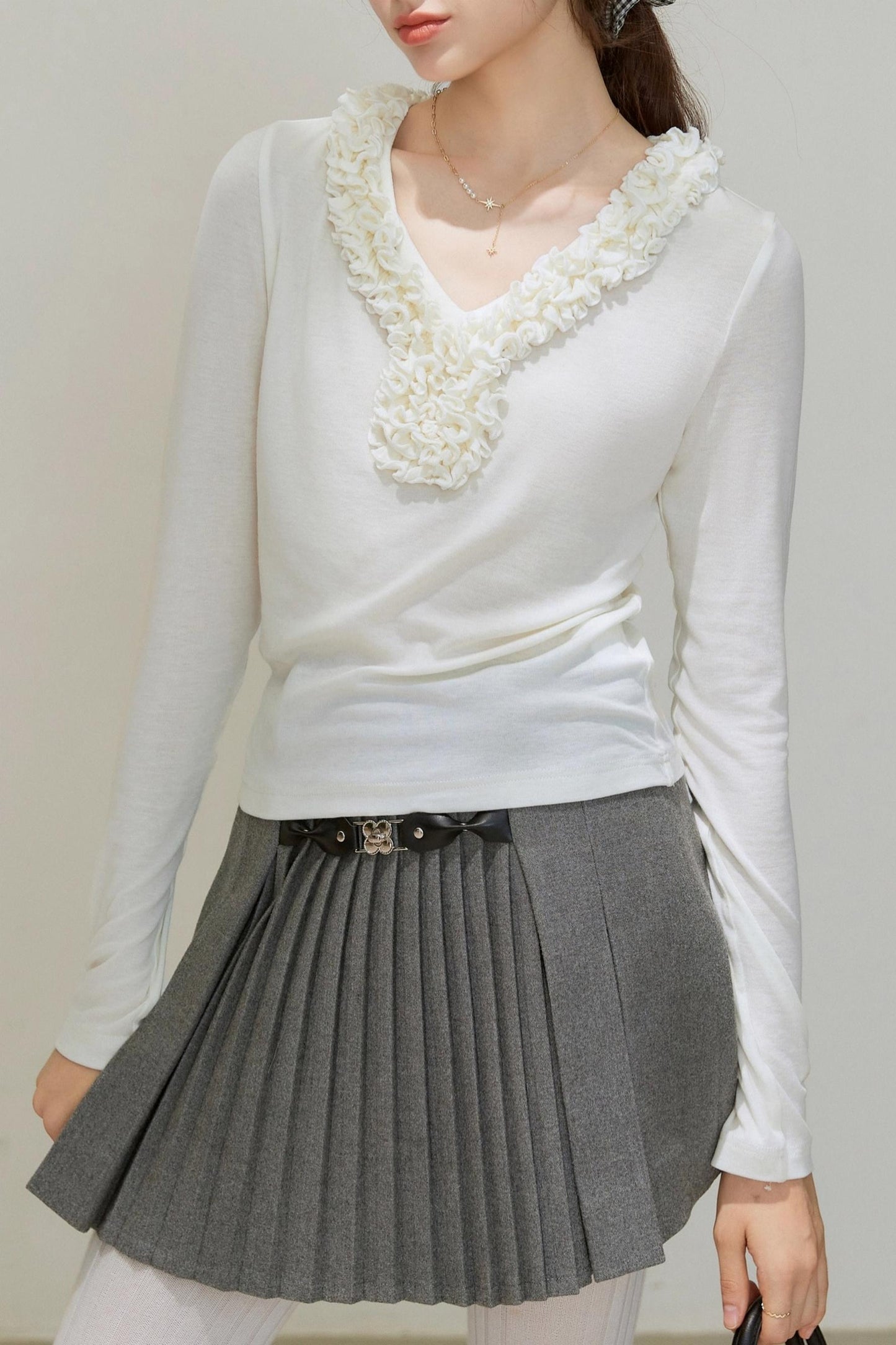 V-Neck Long-Sleeved Base Shirt