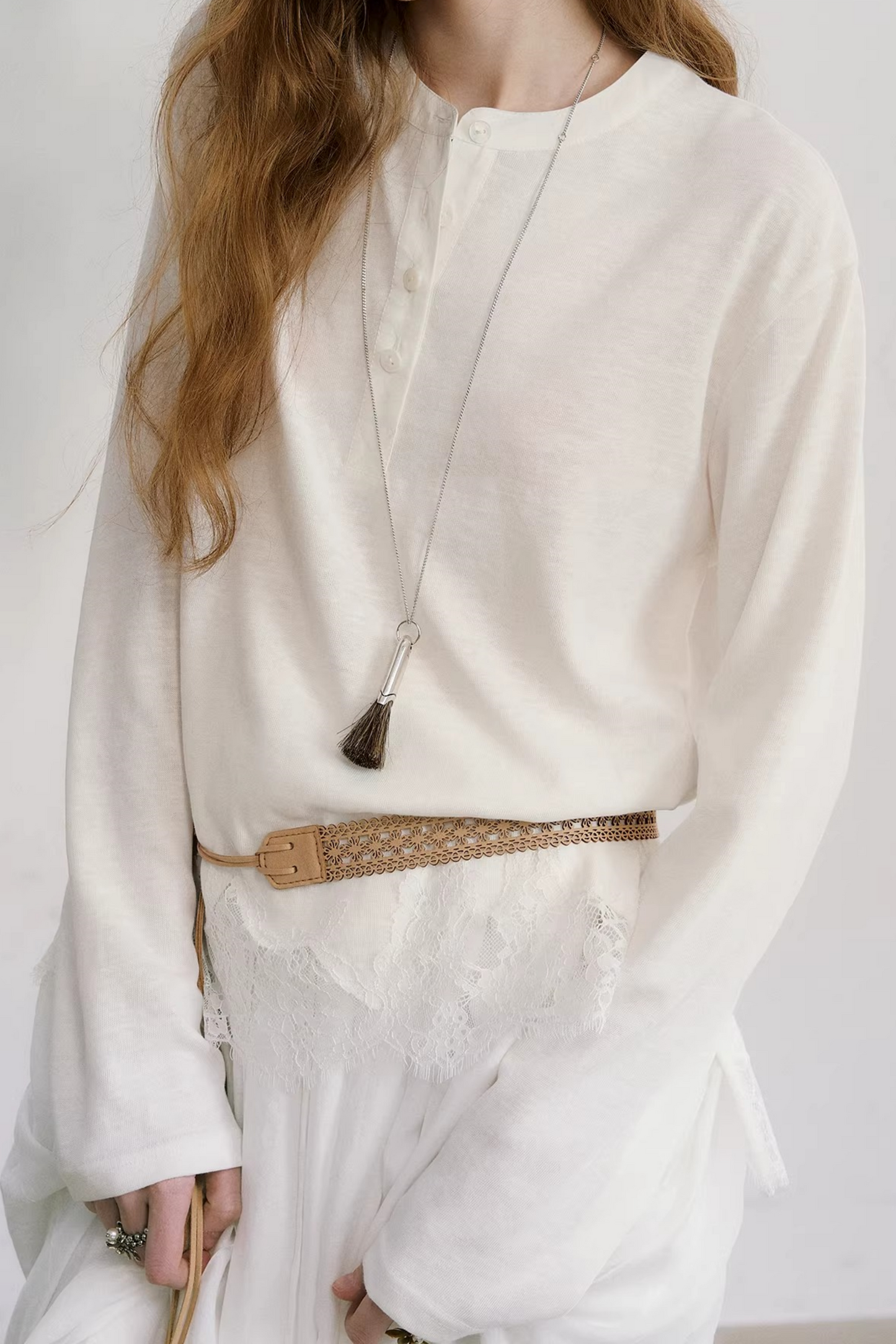 Swaying Silhouette Lace Top