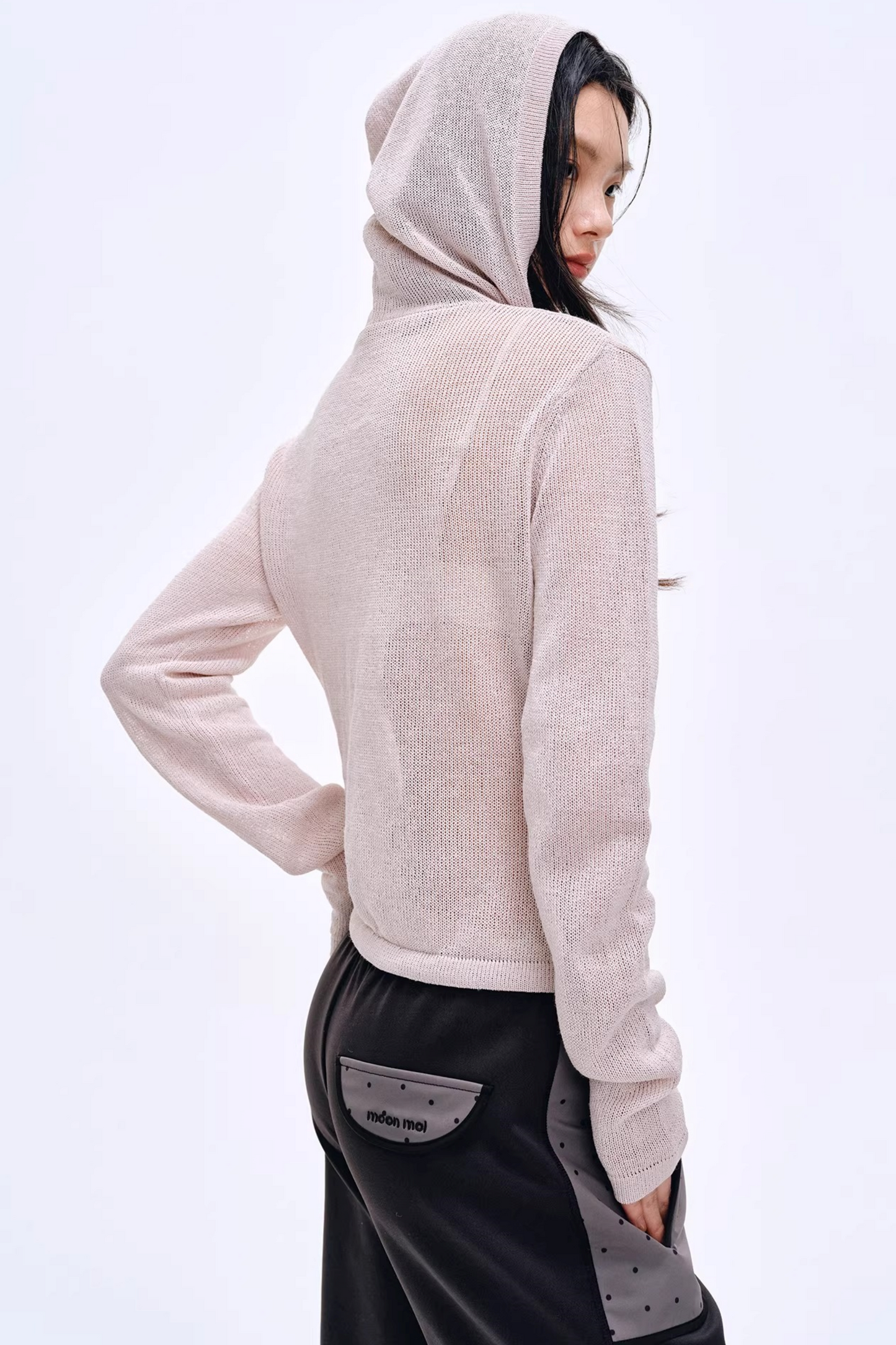 Pantalones deportivos con capa de aire y lunares