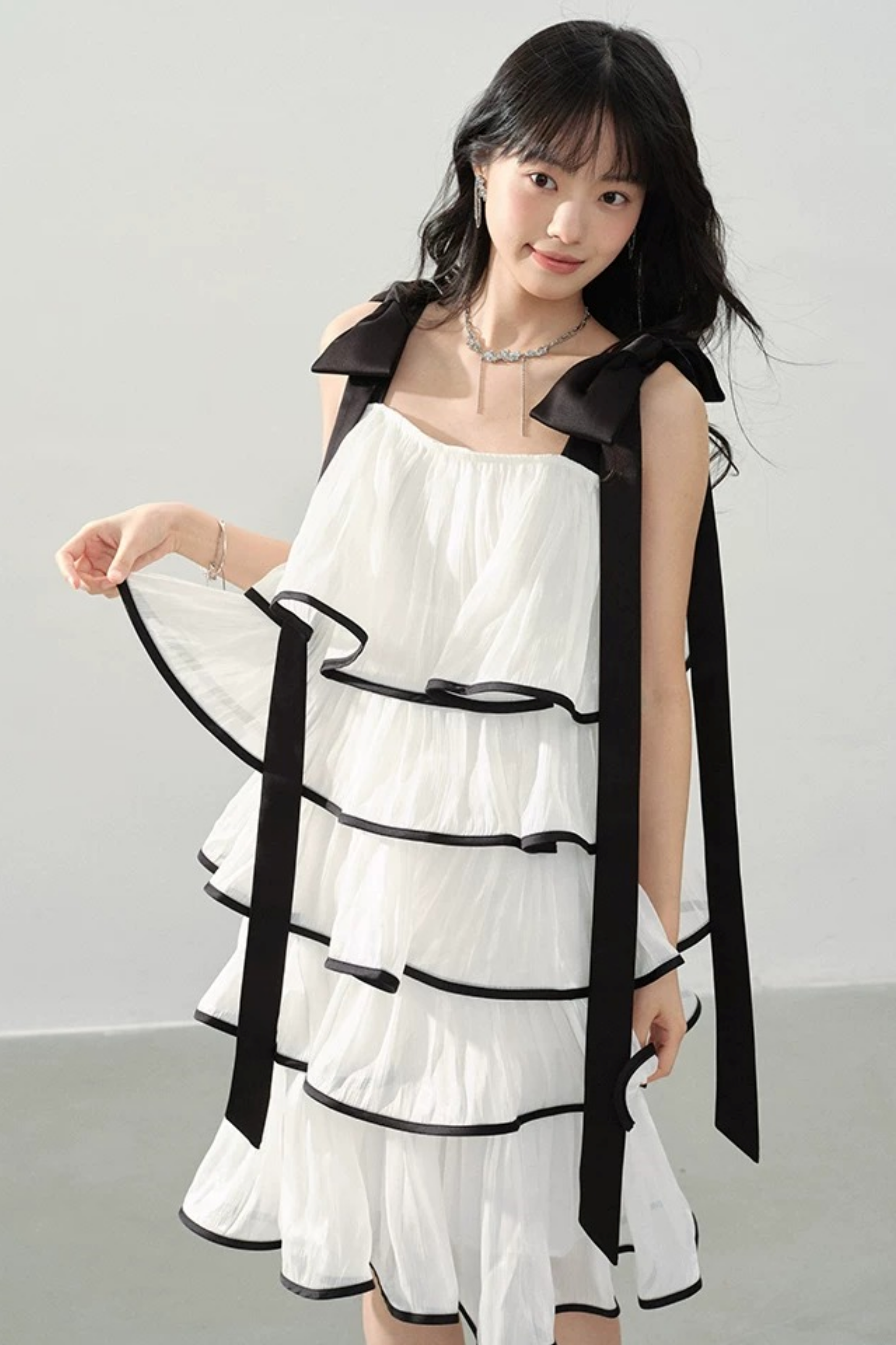 Black and White Bow Dress – UrbanSheek