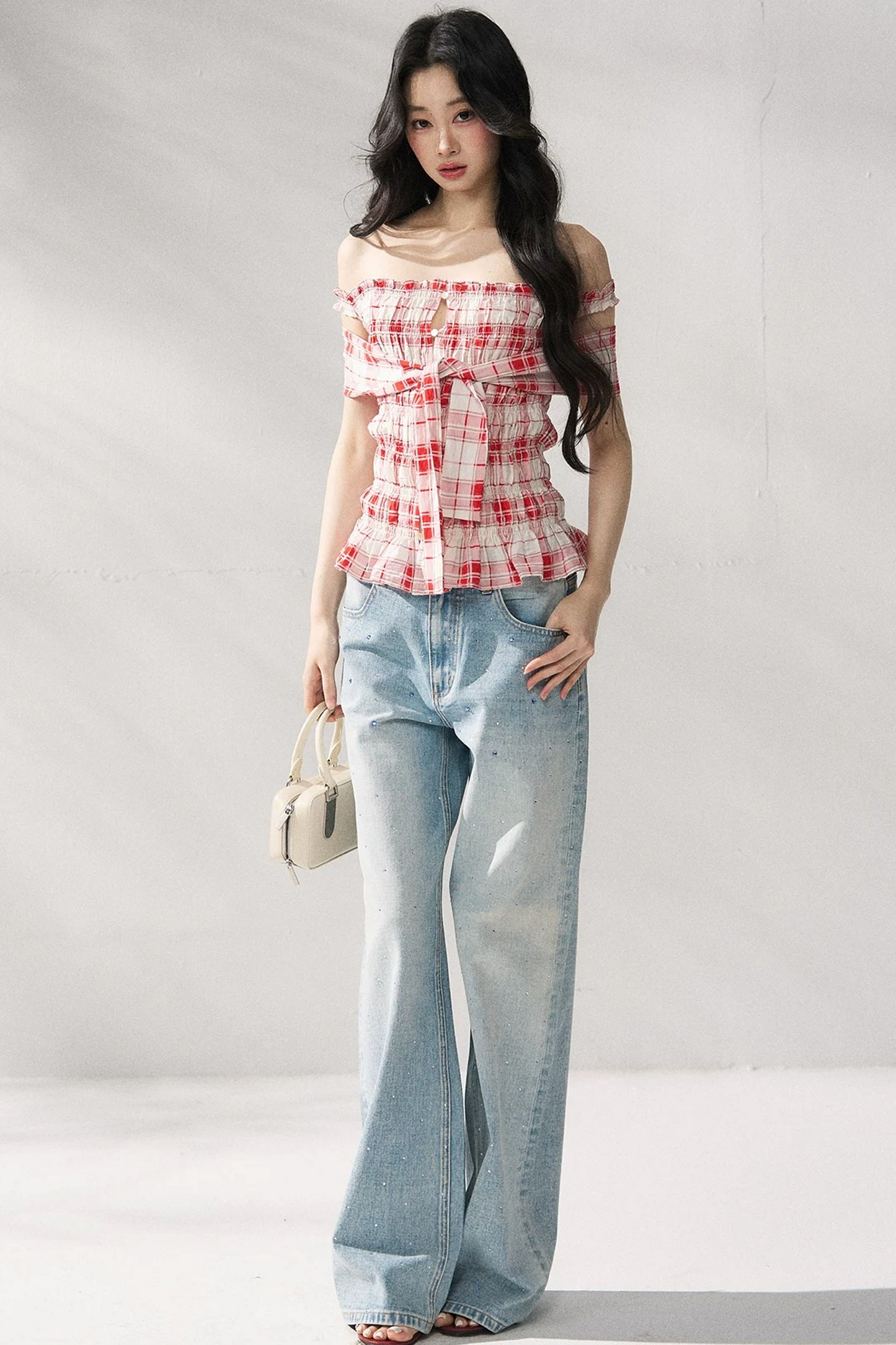 Pantaloni in denim blu a gamba dritta