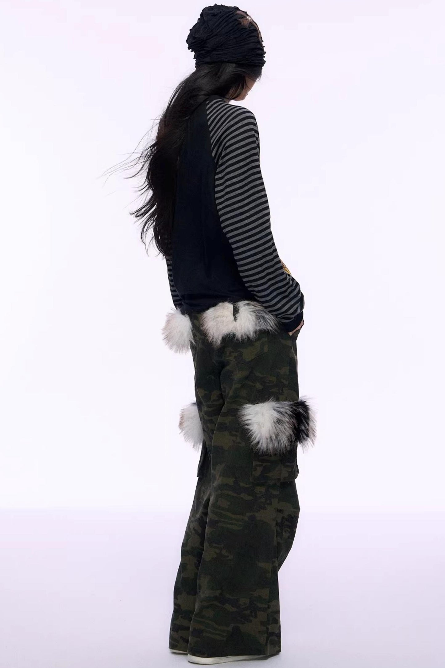 Cat Print Raglan Knit Top