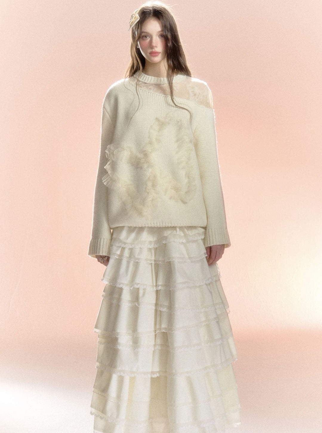 어깨 컷 아웃 스웨터