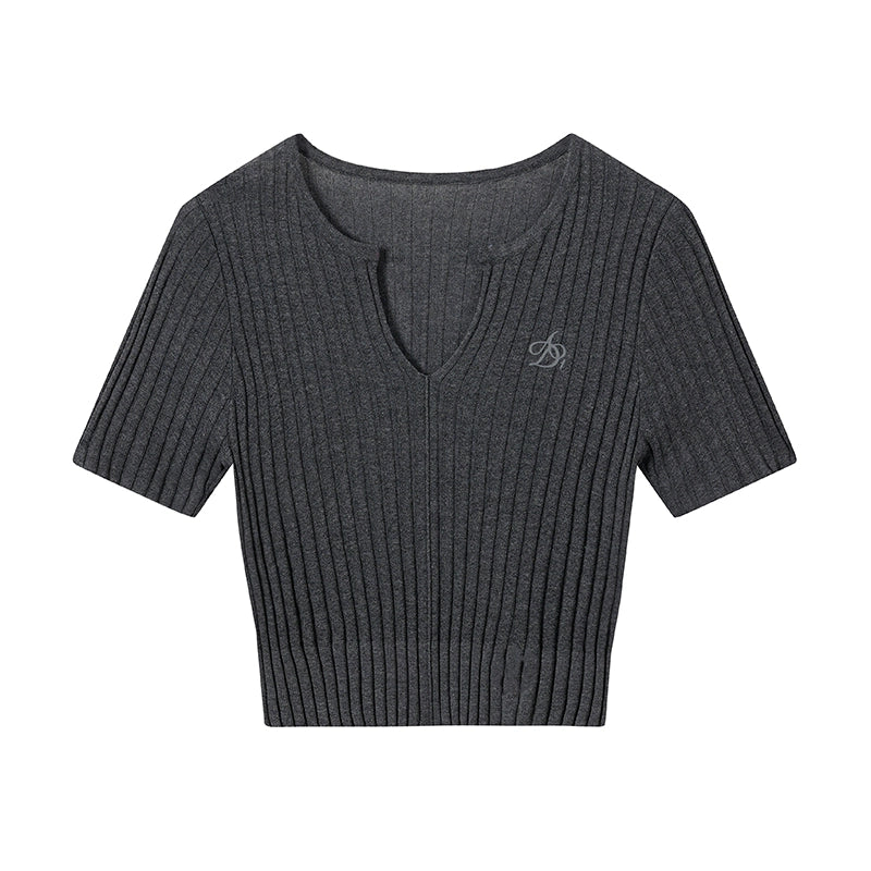 원래의 짧고 몸에 꼭 맞는 탑