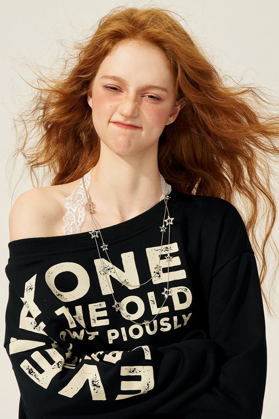 캐주얼 오프숄더 경사진 스웨트셔츠