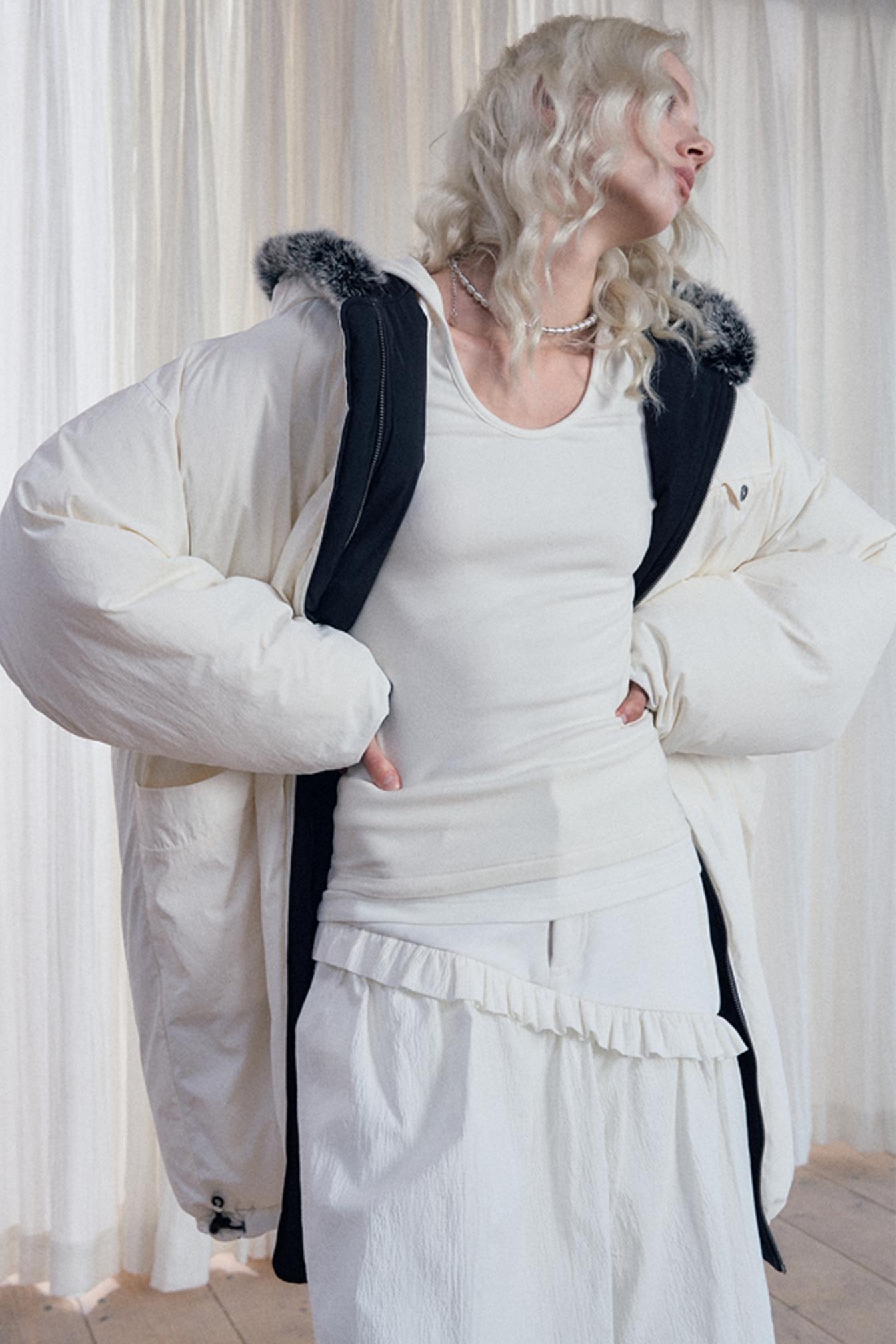 Kontrastierendes langärmliges Kapuzenshirt