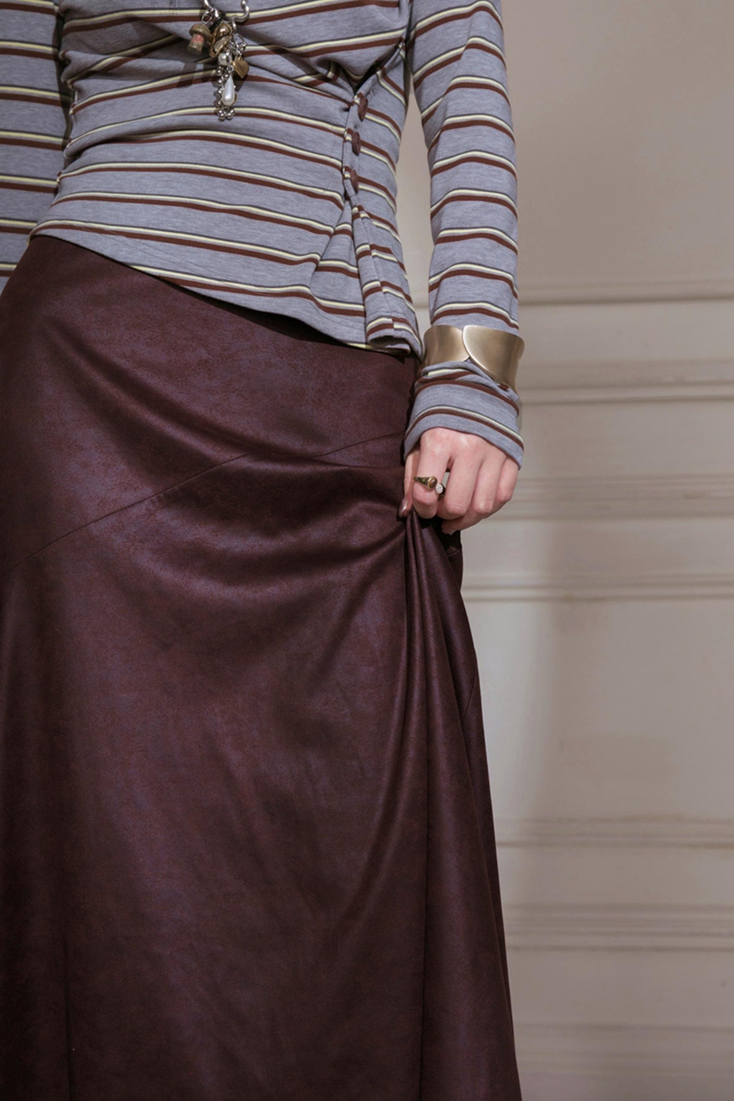 Blended Texture Irregular Skirt