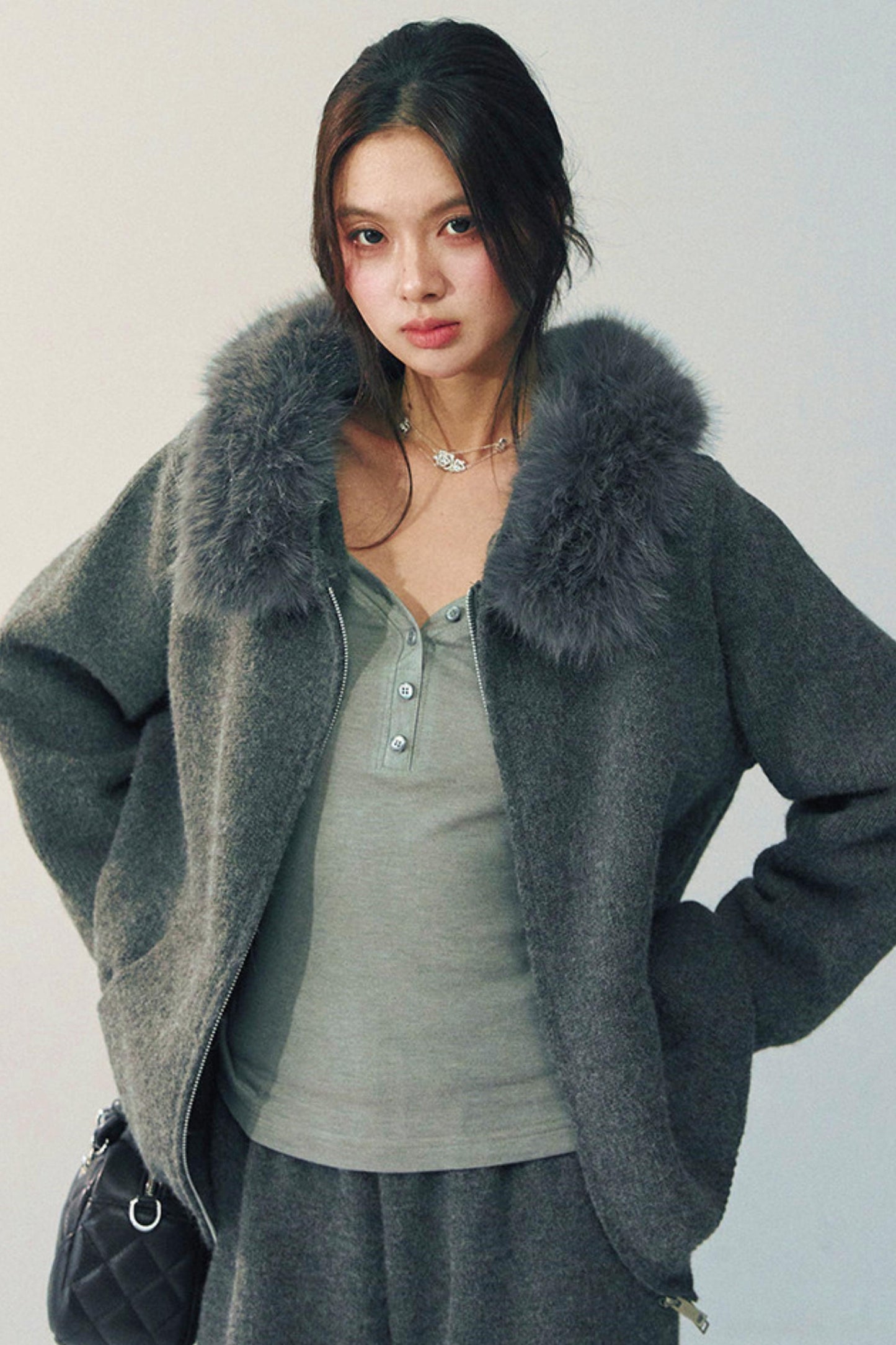 브이넥 슬림 탑