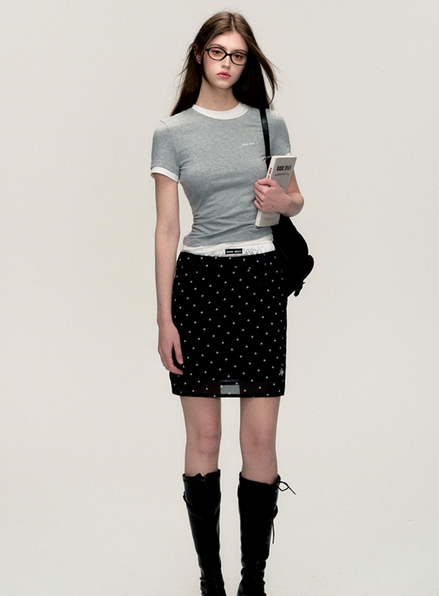 앰버 페이스 레이스 자수 스커트