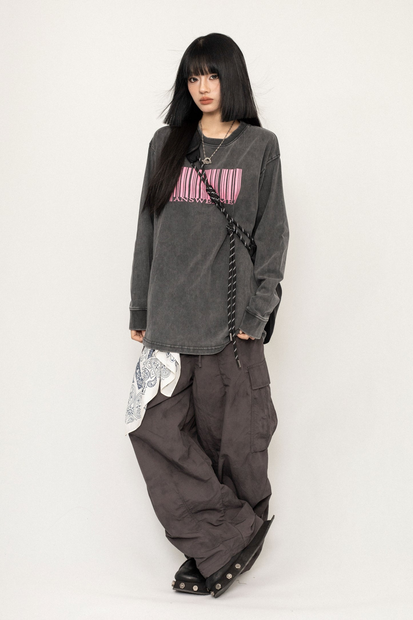 레트로 루즈 워시 그레이 티셔츠