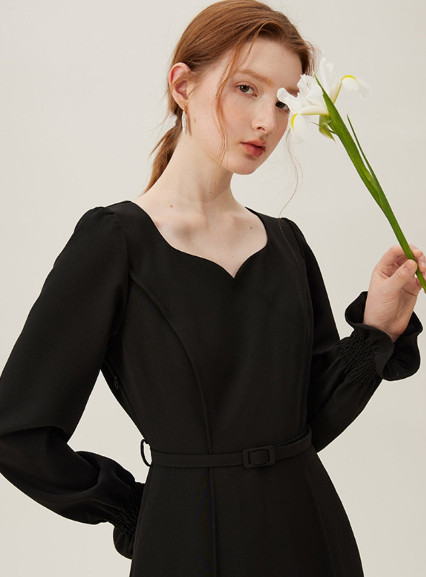 프랑스의 작은 검은 드레스