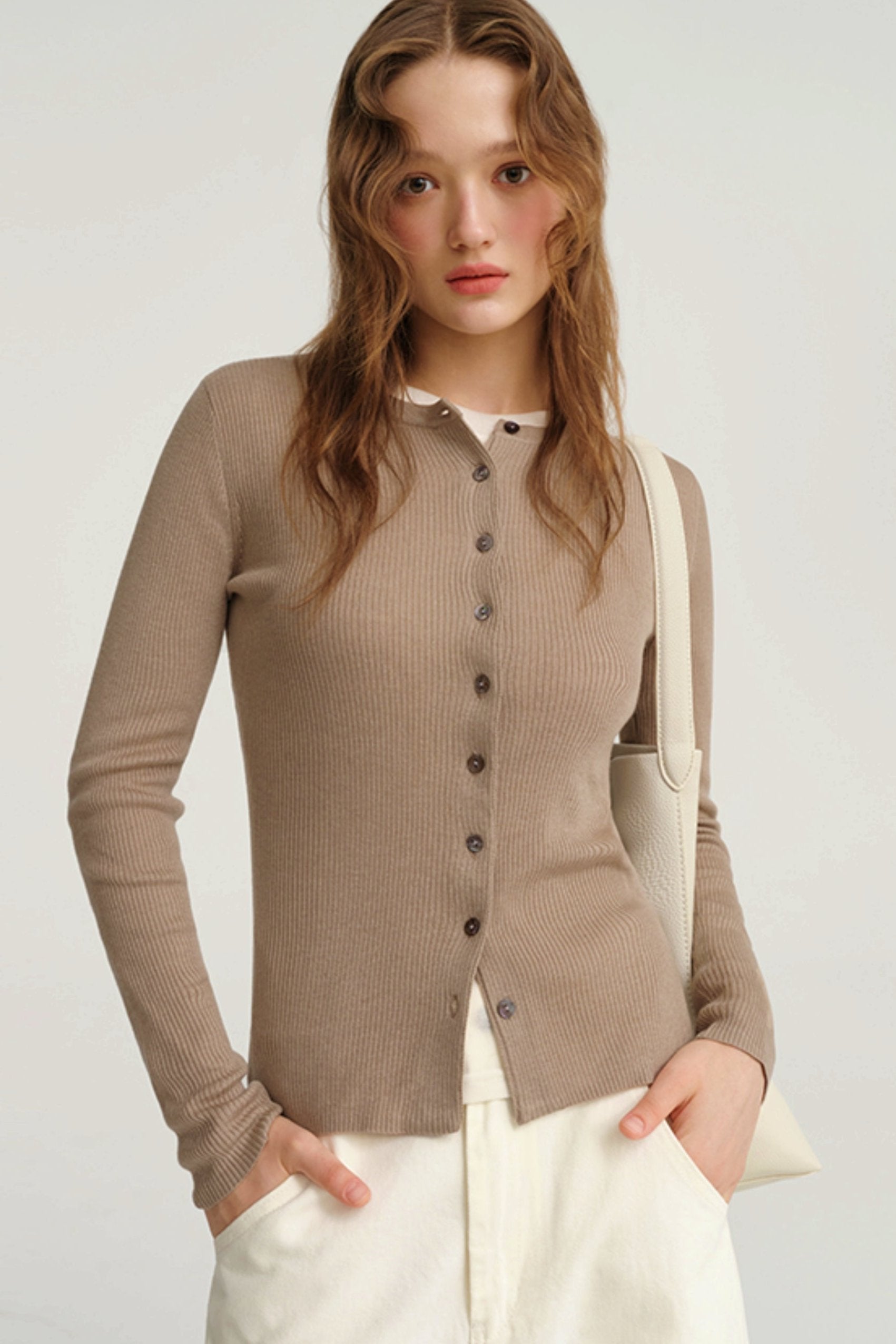 PLEATED KNIT ROUND NECK CARDIGAN