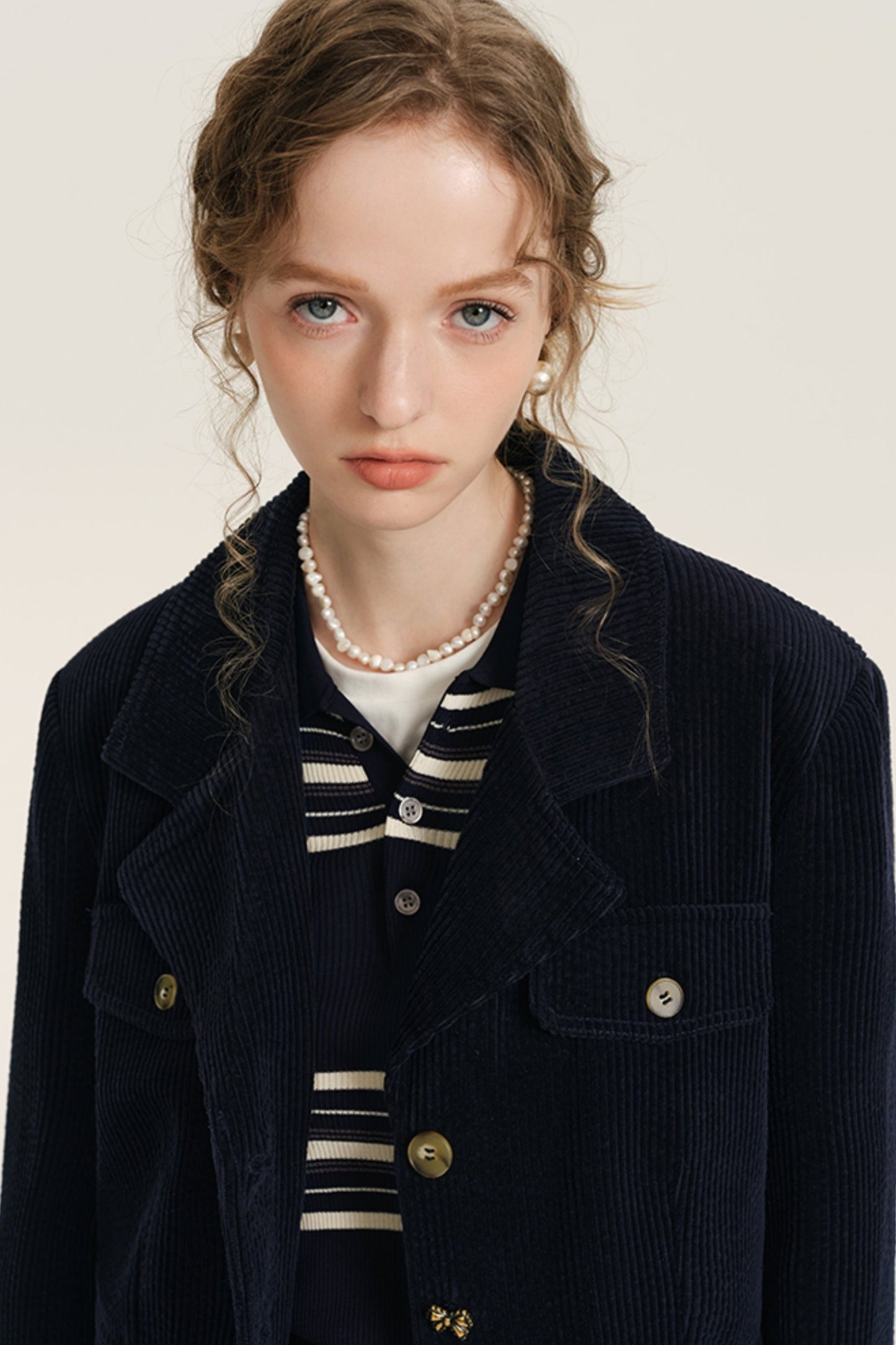 Veste courte en velours côtelé vintage