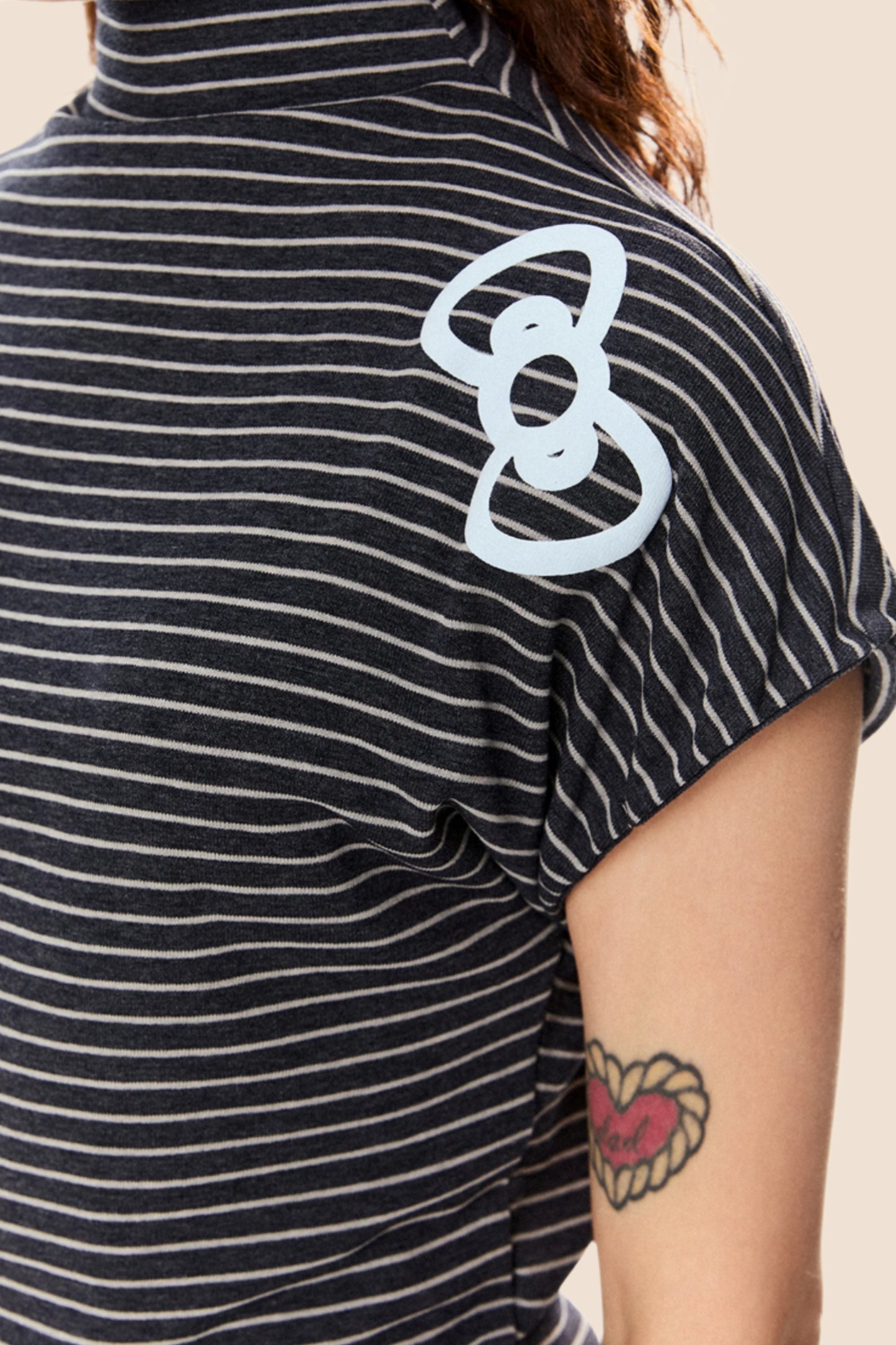 Slim Fit Ribbon Print Short Sleeve Tee