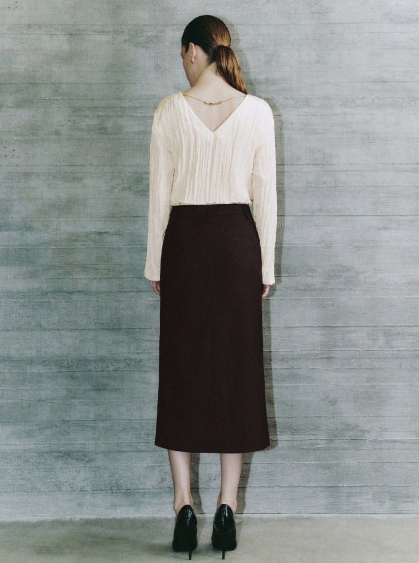 텍스처는 뒤쪽이없는 긴 상단을 주름했다