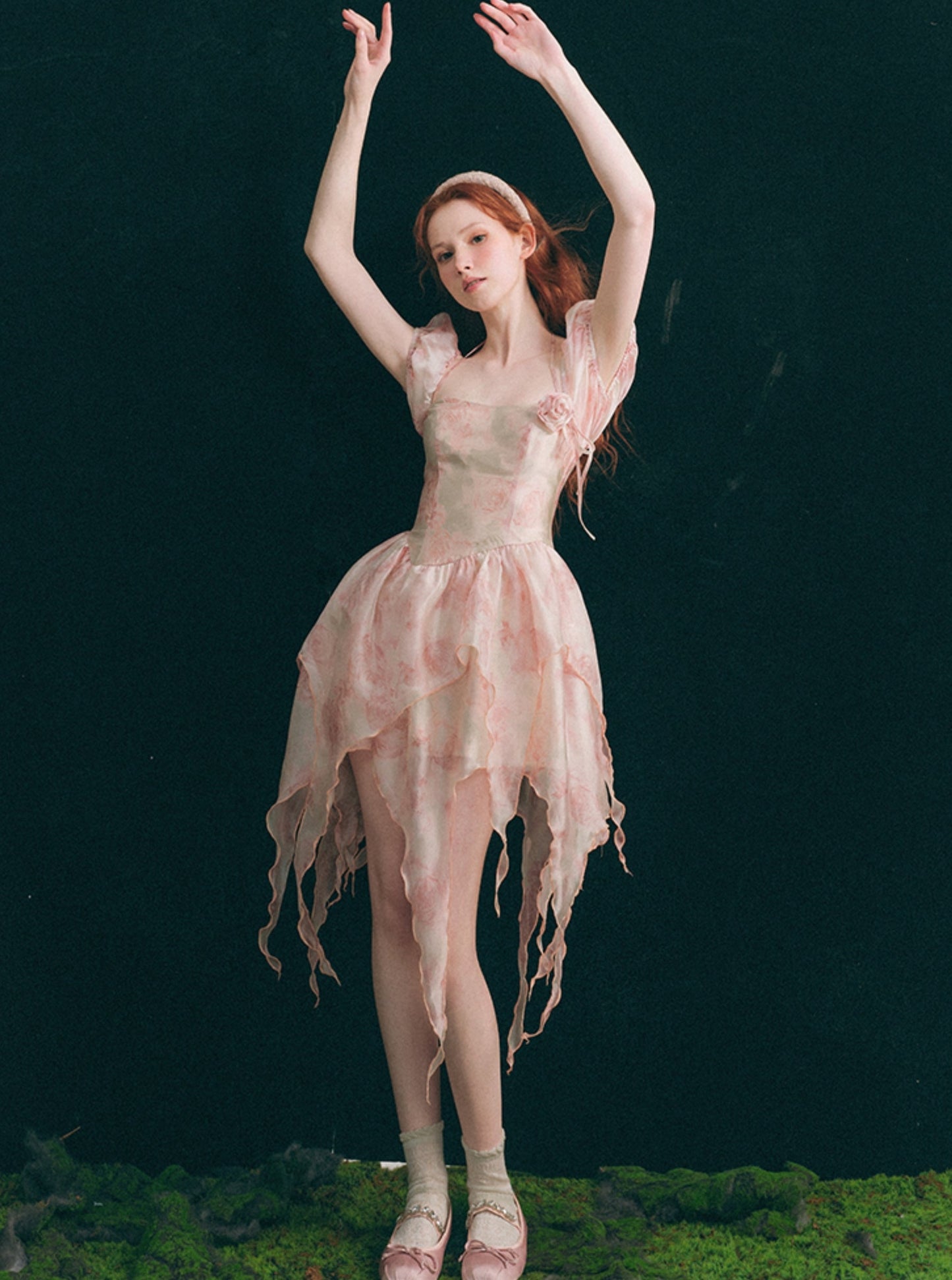 리치 로터스 플로랄 프렌치 드레스