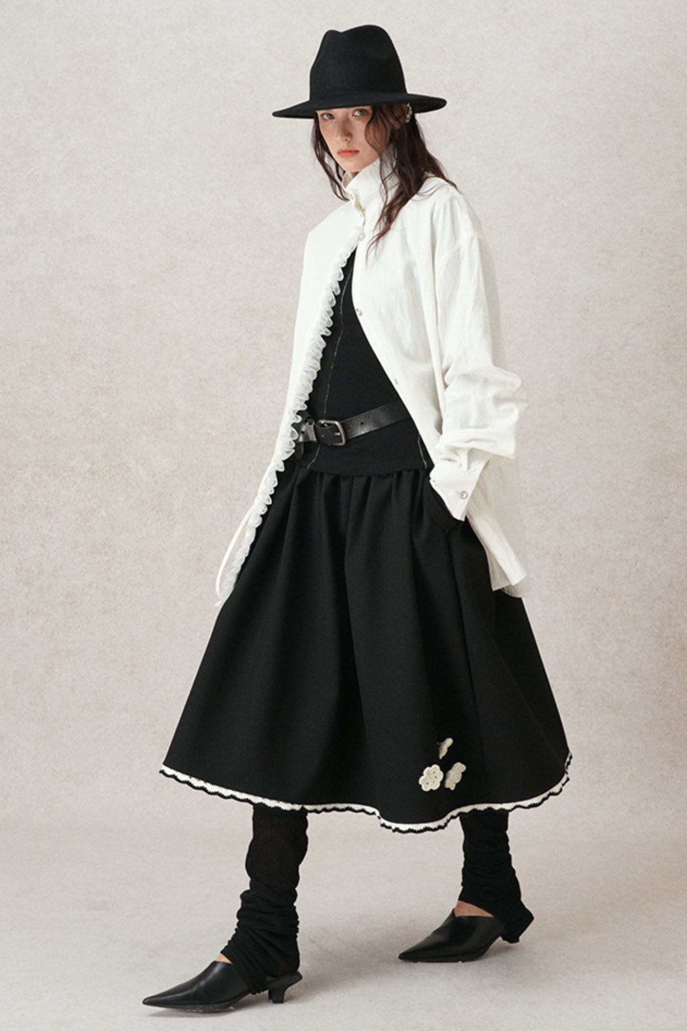 Contrast Line Round Neck Layered Top