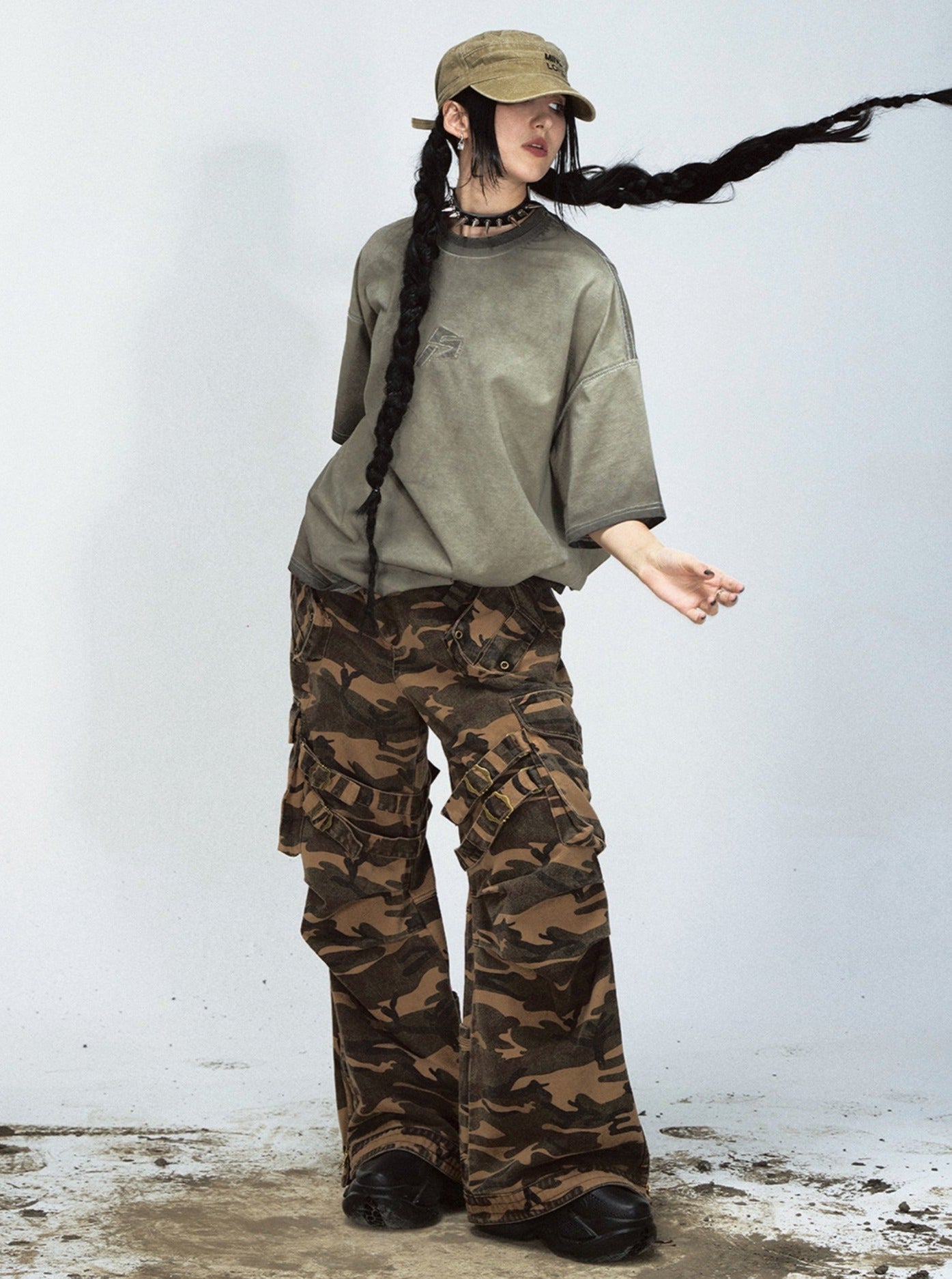 패치워크 디스트레스트 그레이 티셔츠