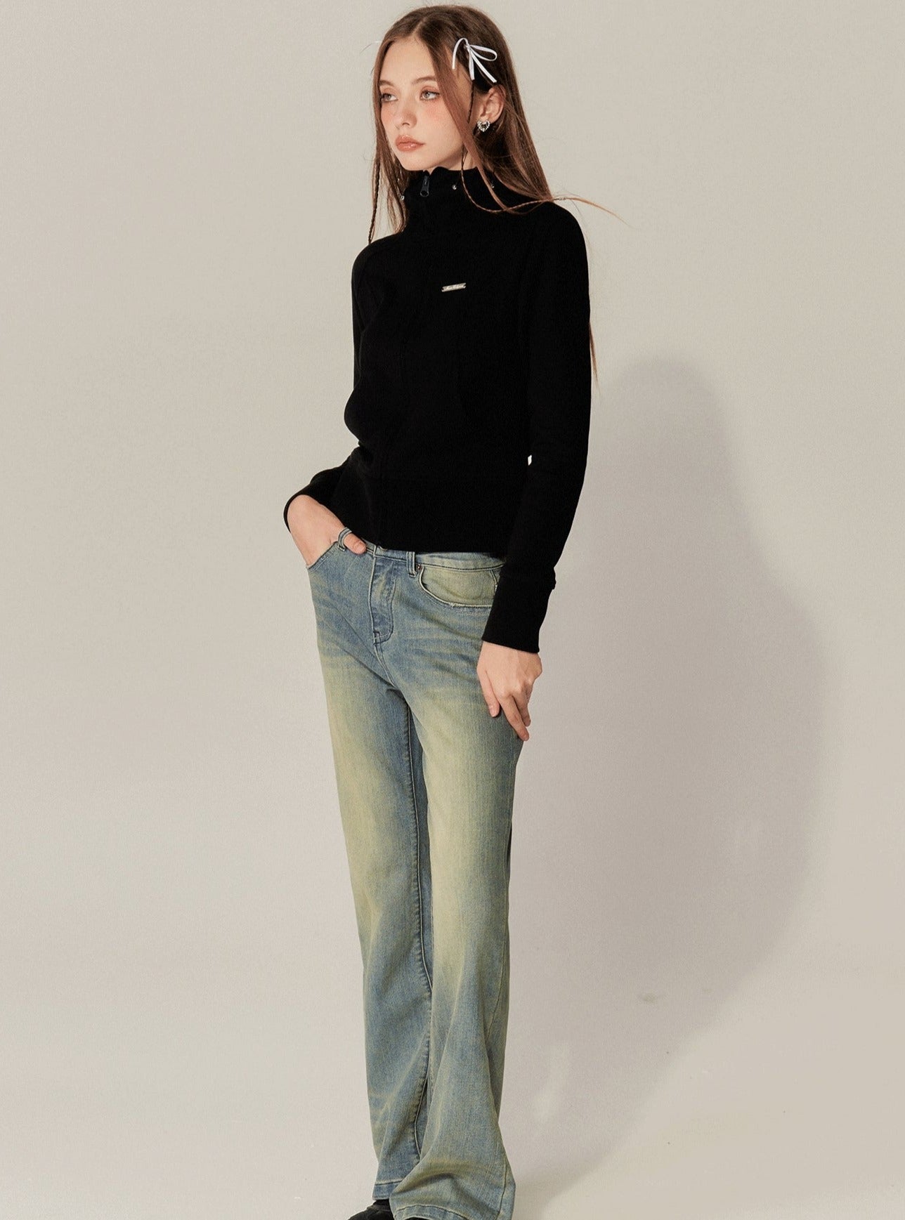 레트로 터틀넥 슬림 핏 스웨트 셔츠