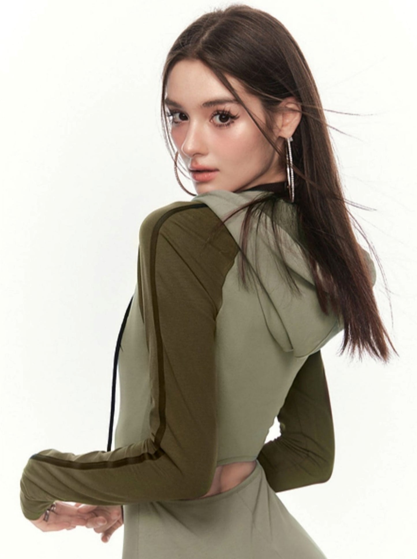 Mid-length cut-out back hooded long-sleeved dress