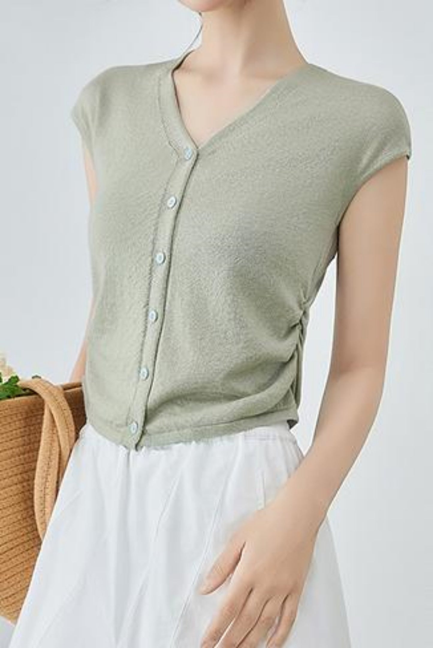 Waist-Fitted V-Neck Knit Top