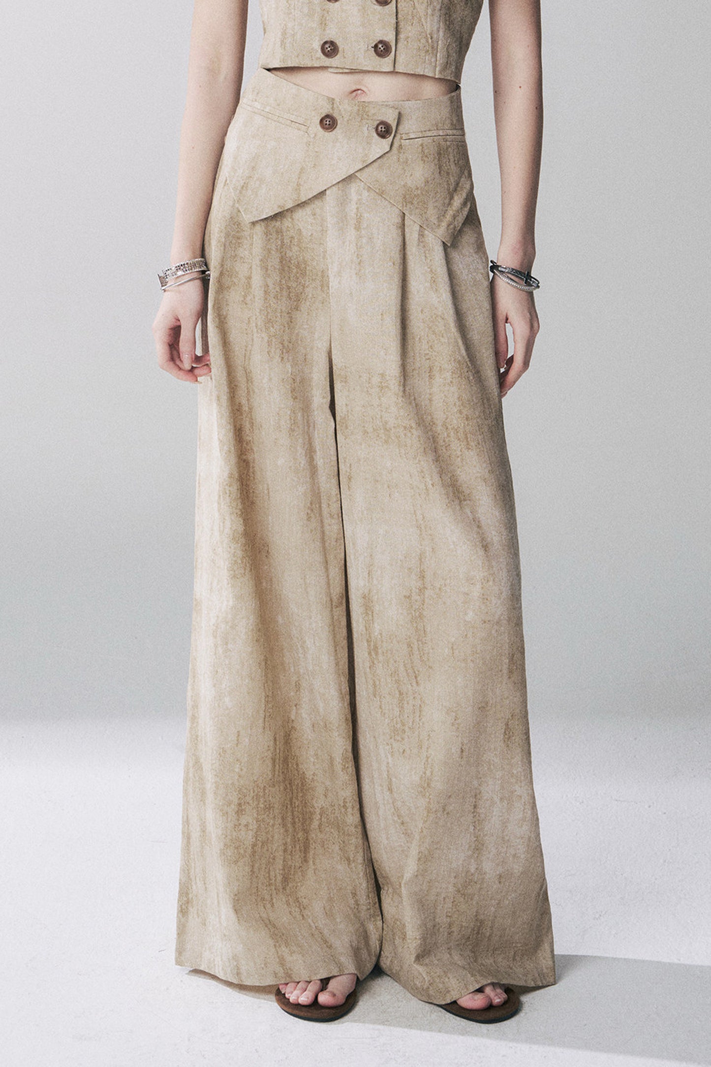 Sophisticated Summer Vest Set-Up