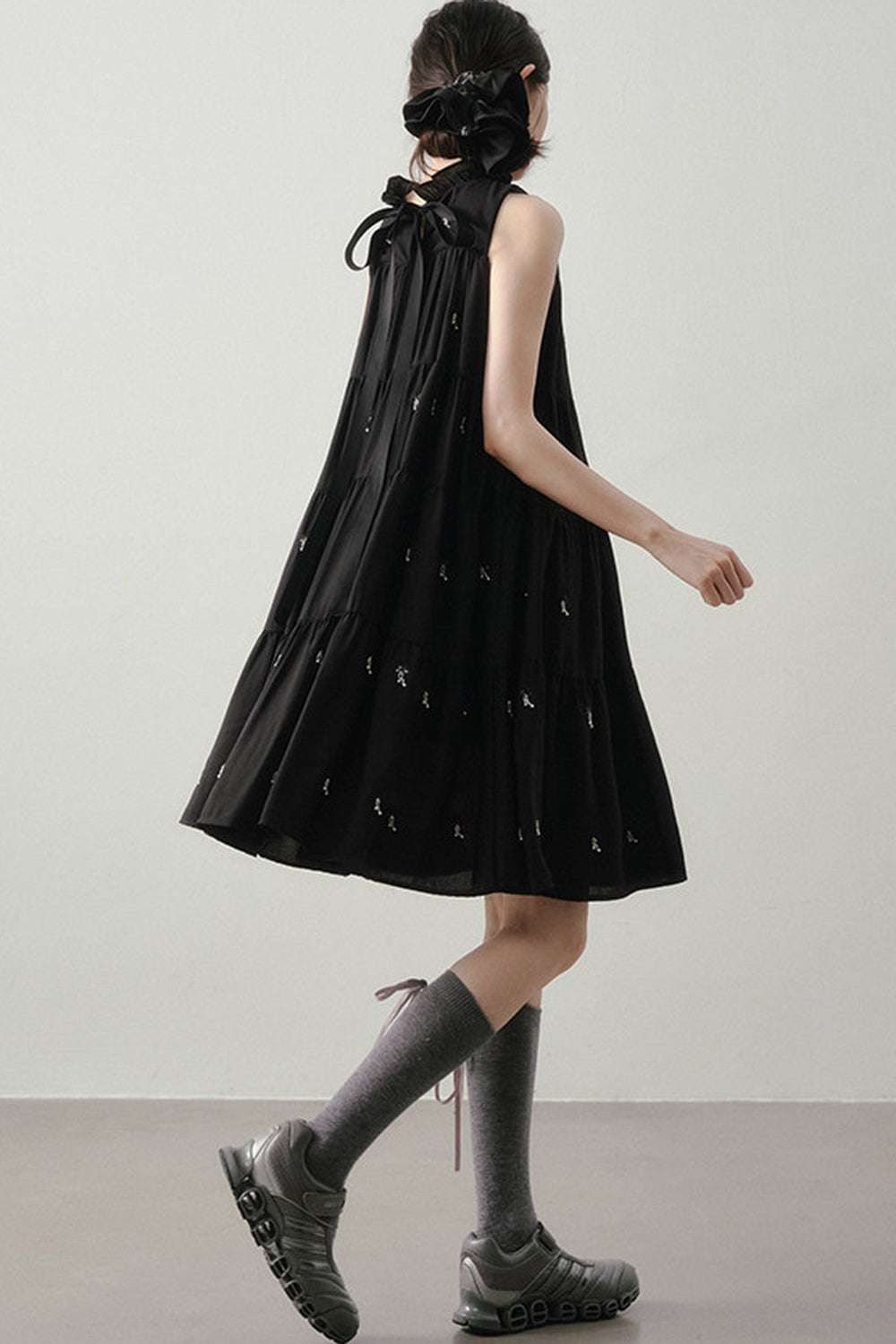 Embroidered Sleeveless Ruffle Stand Collar Dress
