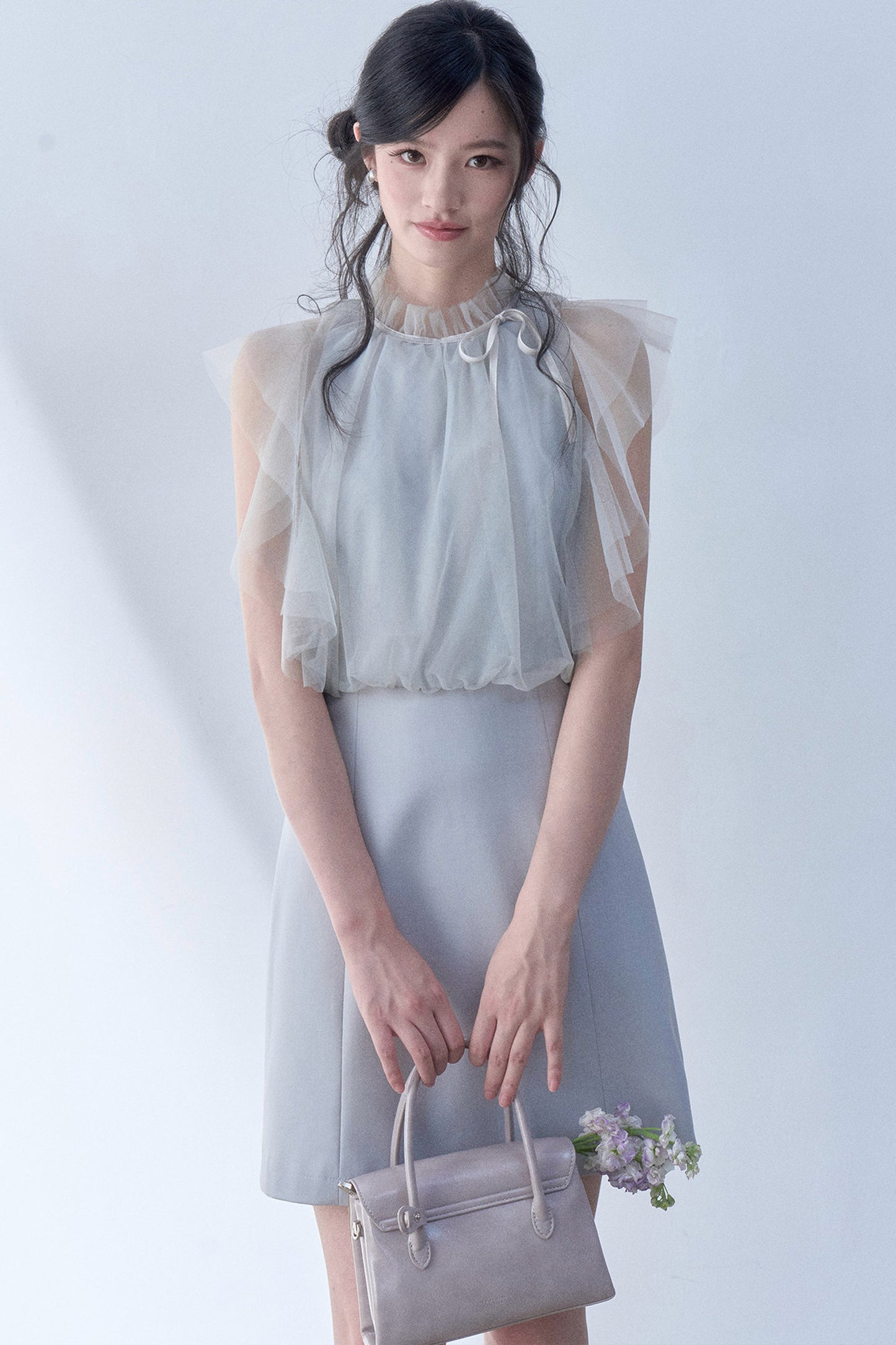 Plissiertes Kleid mit Mesh-Patchwork
