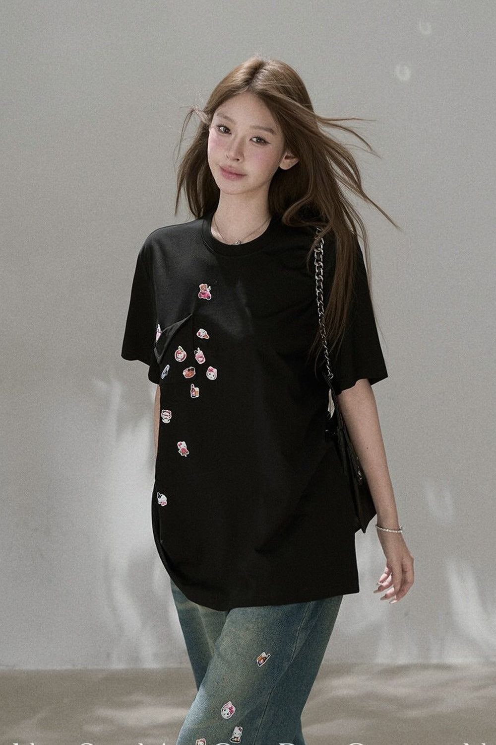 Oversize-Bluse mit Meow-Chan-Print
