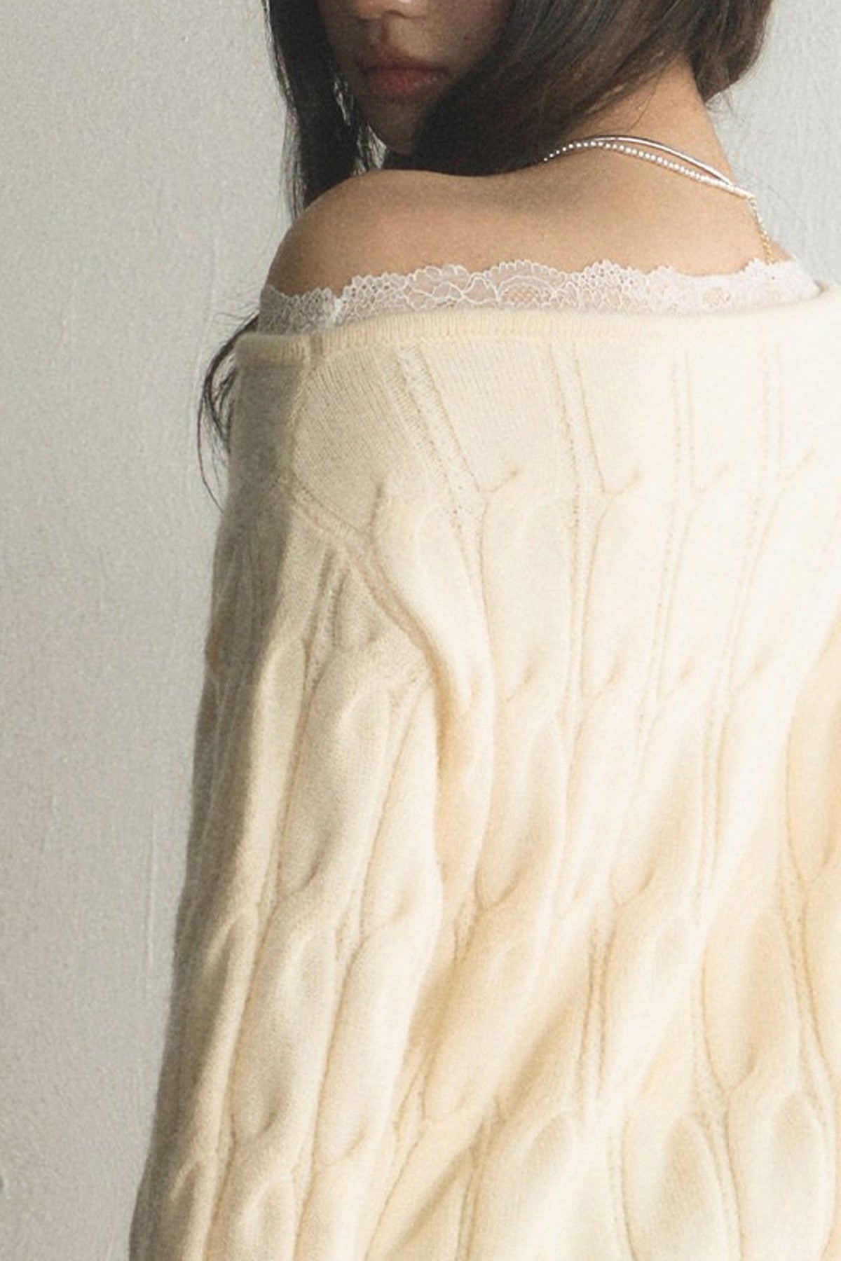 Loose Off-Shoulder Cable Knit Pullover and Jeans Set-Up