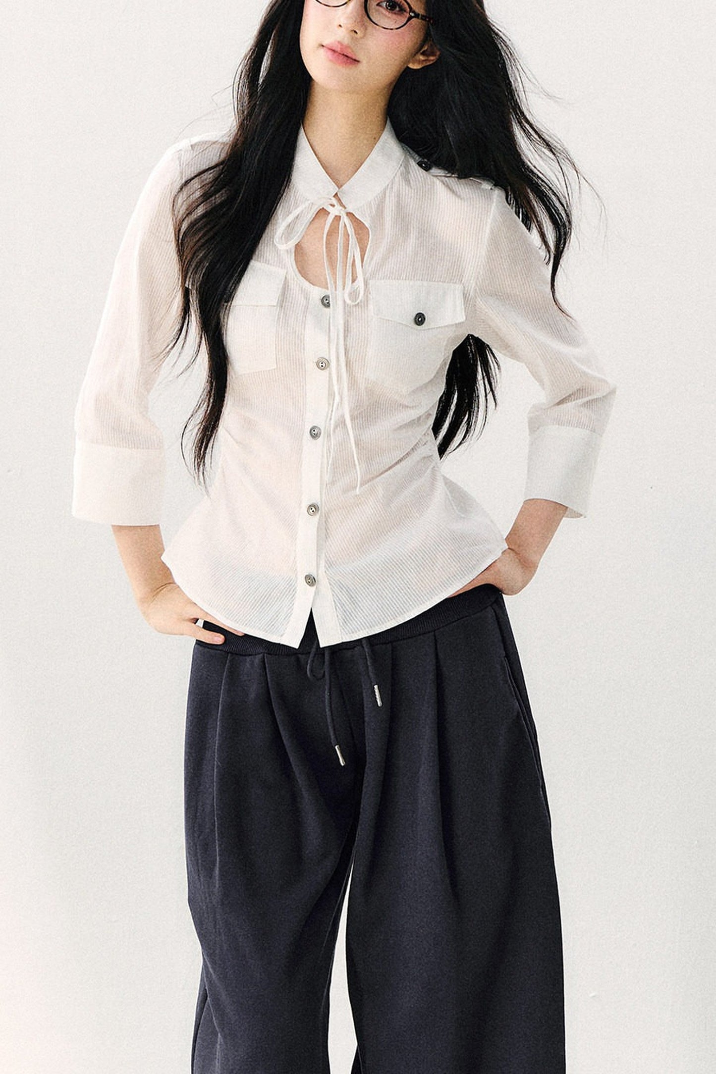 Chemise en pur coton à col lavallière et manches trois-quarts