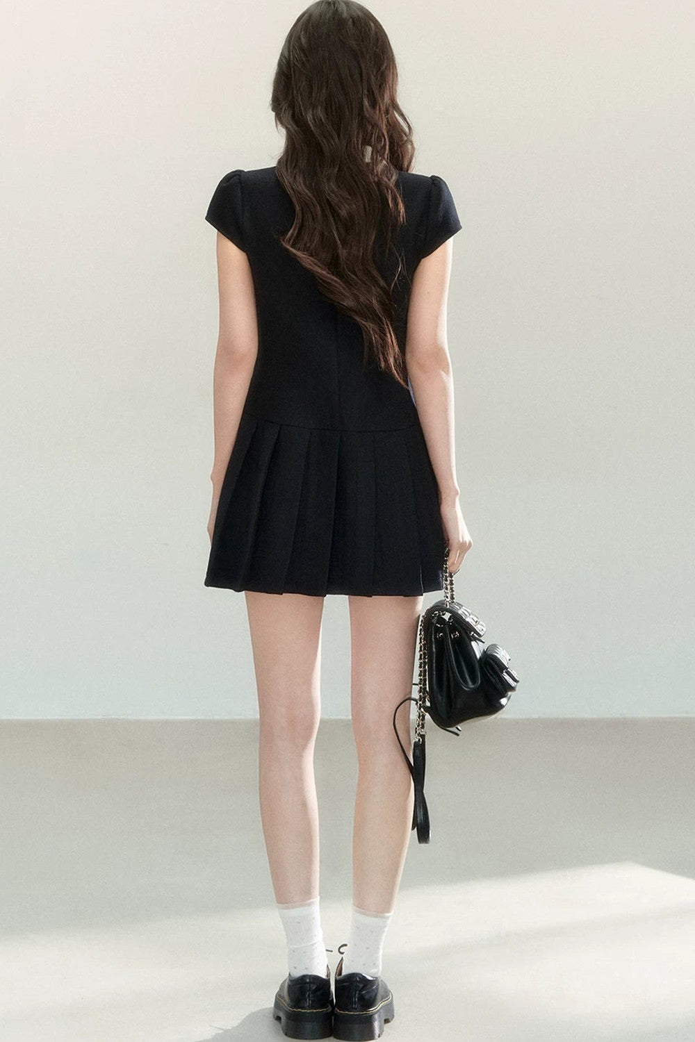 Robe Plissée Élégante Noire