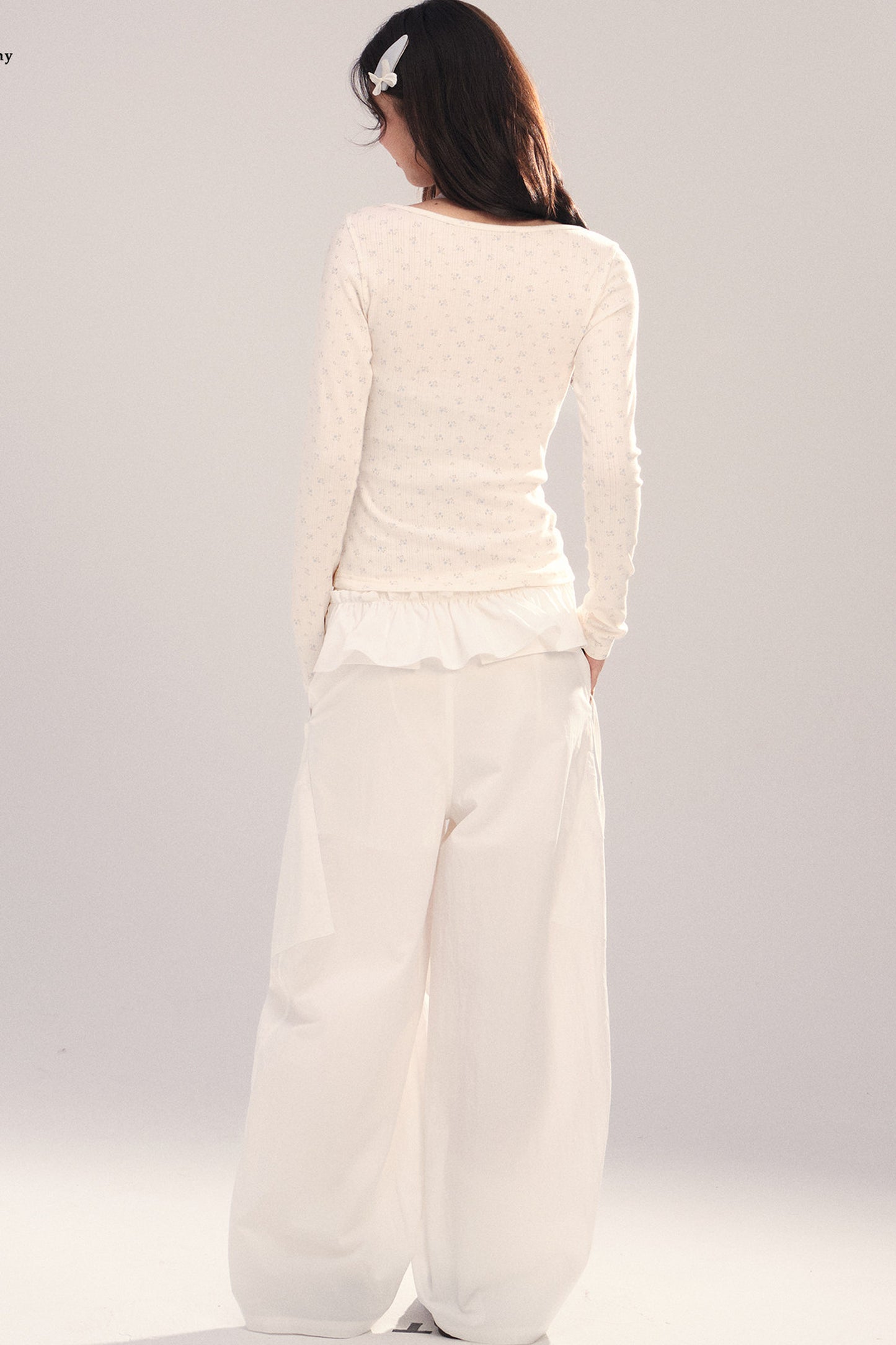 Large U-Neck Floral Long-Sleeve Base T-Shirt Set-Up
