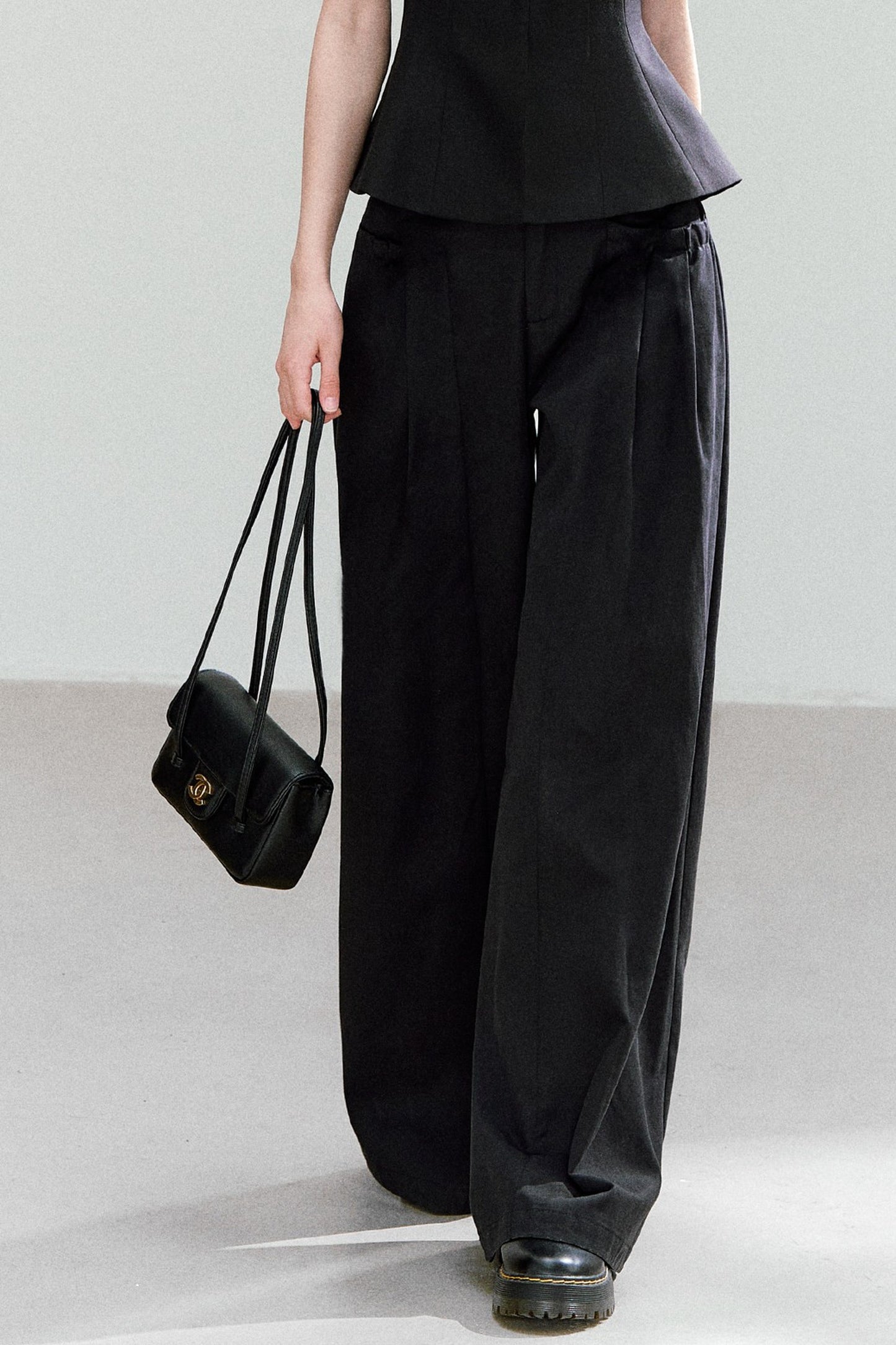 Simple and Elegant Off-Shoulder Top and Pants Set-Up