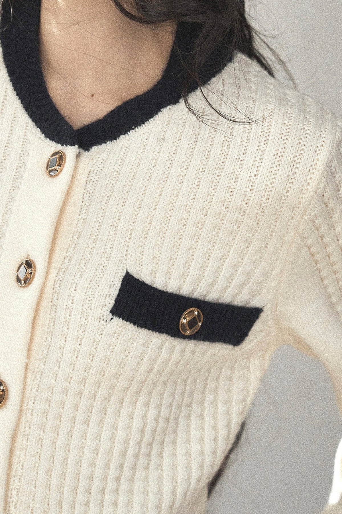 Ensemble deux pièces cardigan en tricot de laine et jupe