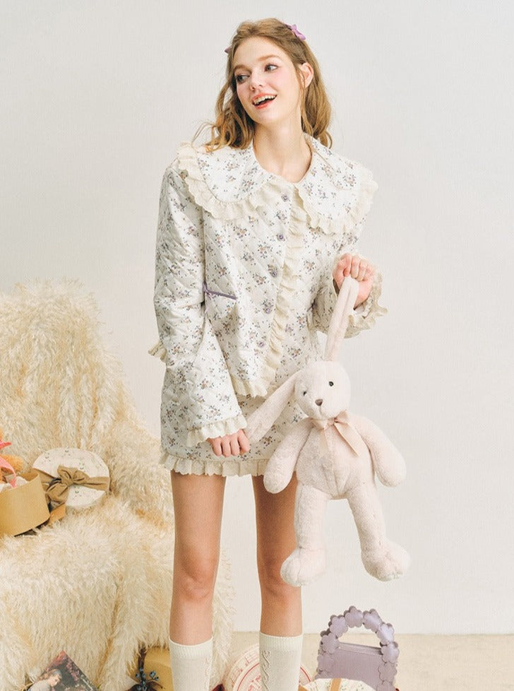 퀼팅 재킷과 짧은 치마 세트