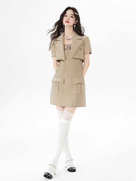 Robe multi-poches et veste de costume courte