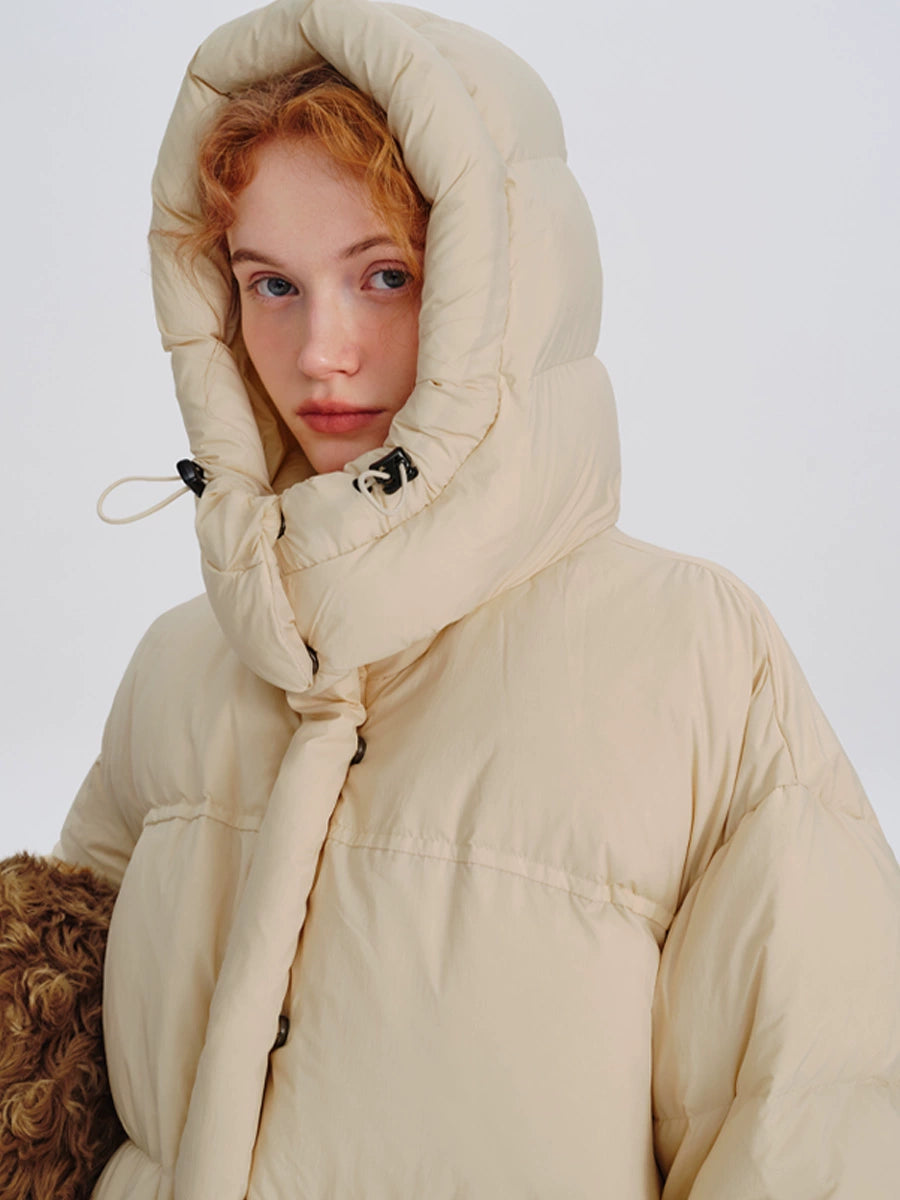 짧은 후드가 두꺼운 빵 재킷