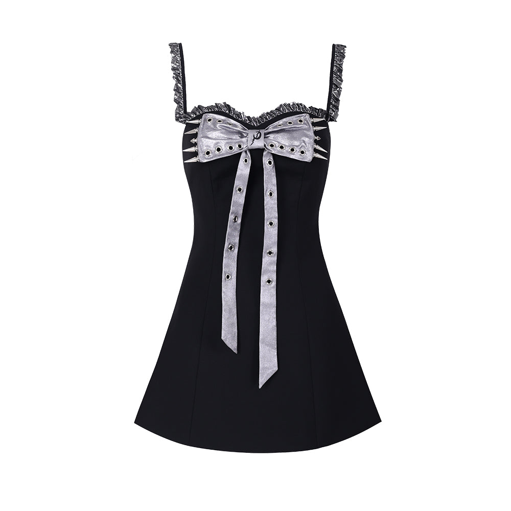 Mini robe camisole avec nœud en argent