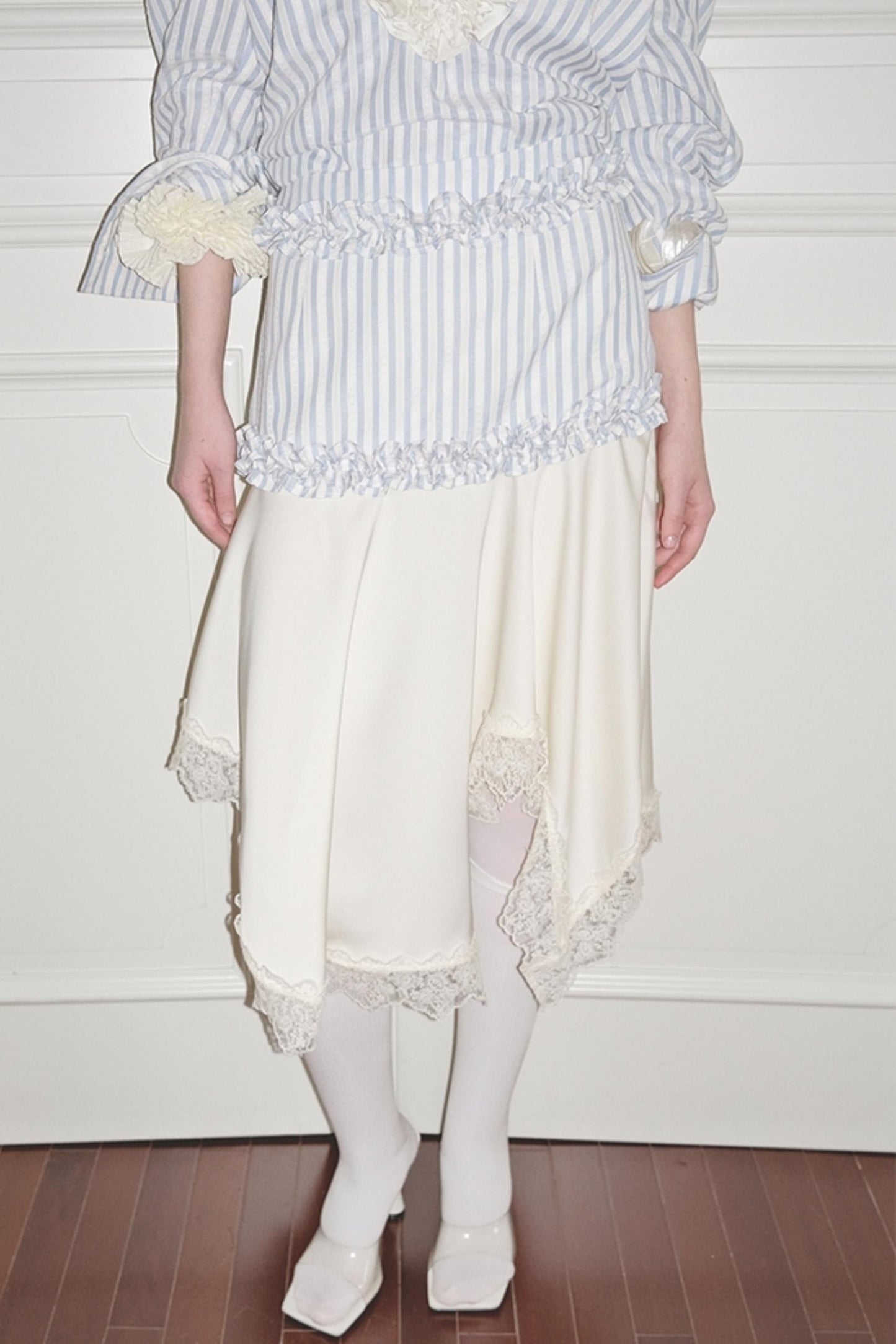 Striped Lace Half-Skirt