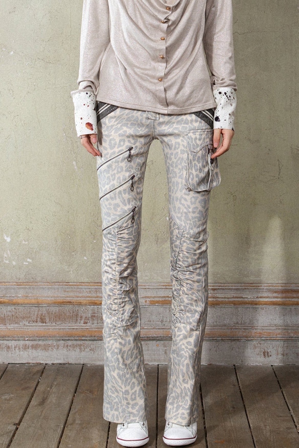 Low-Rise Leopard Print Trousers