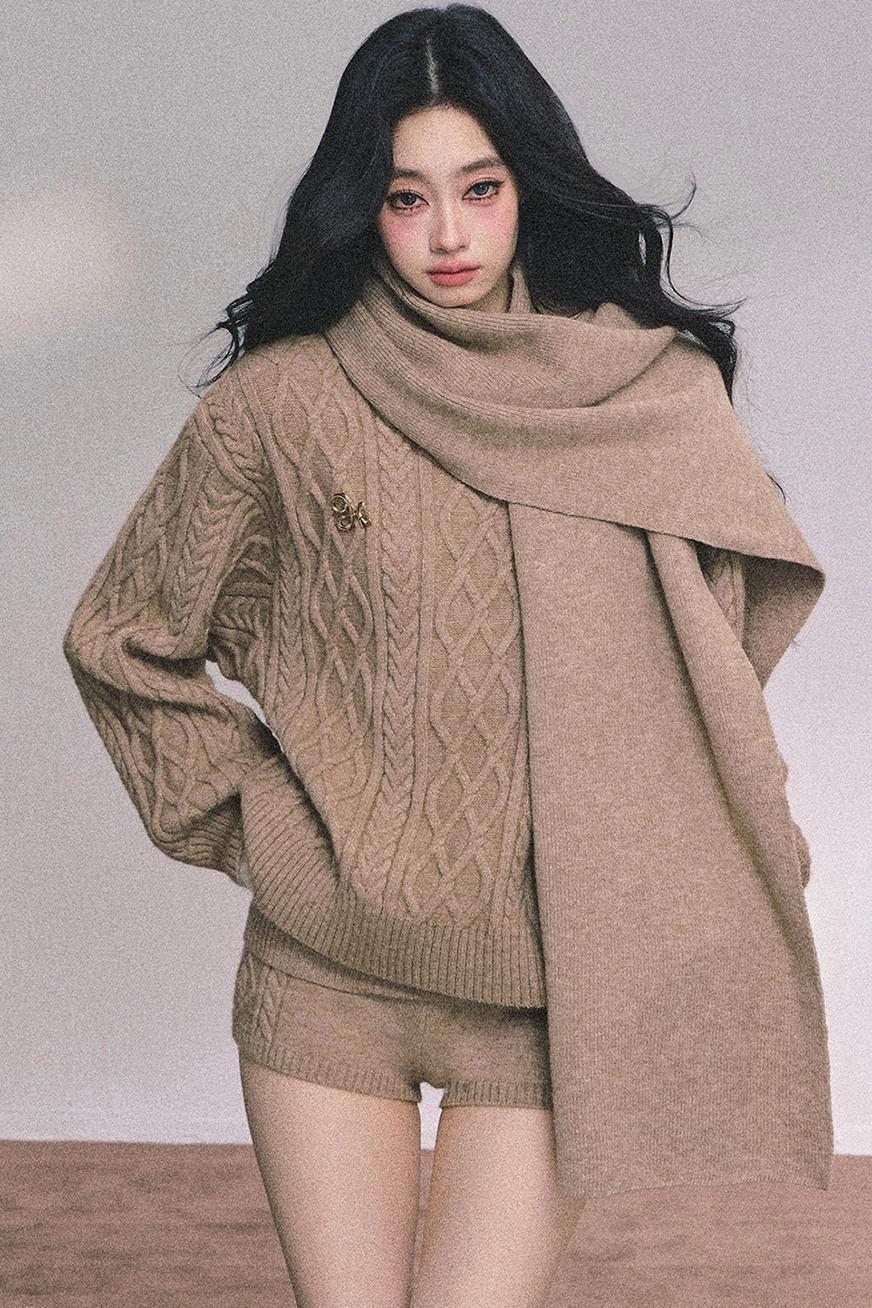 Winter Knitted Scarf Sweater Shorts Set-Up